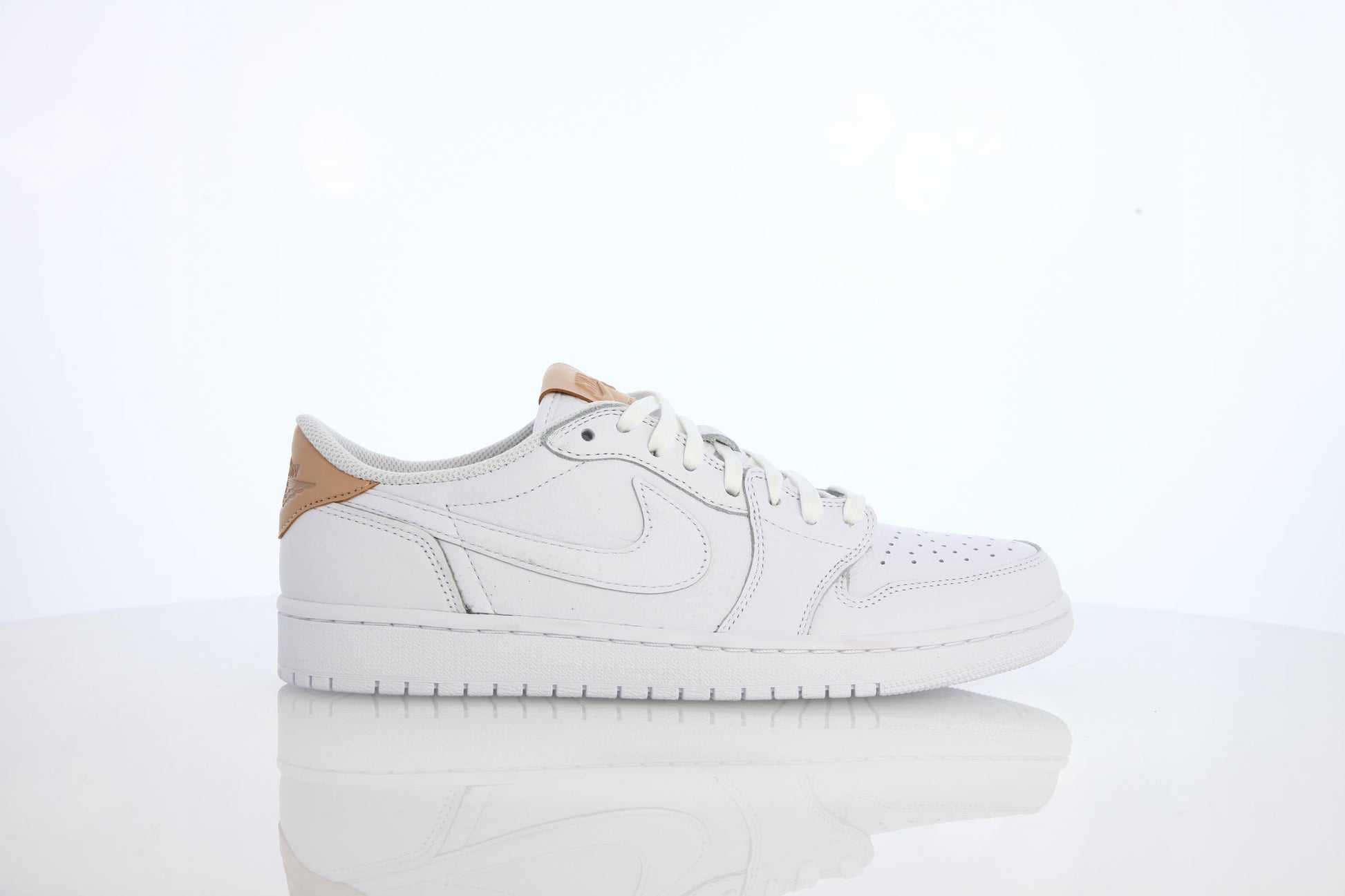 Exclusive Air Jordan 1 Retro Low OG Prem "White" — 3.5 — Front View