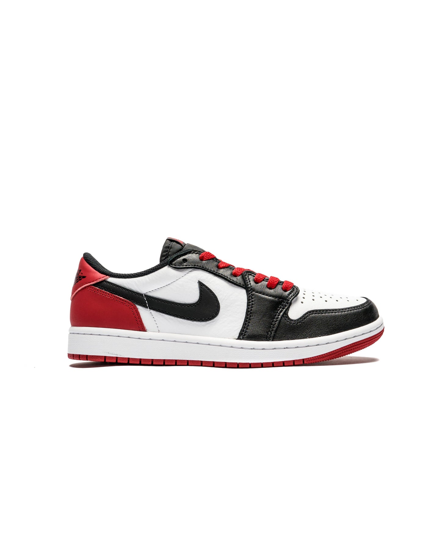 Exclusive Air Jordan 1 RETRO LOW OG 'Black Toe' — 3.5 — Front View