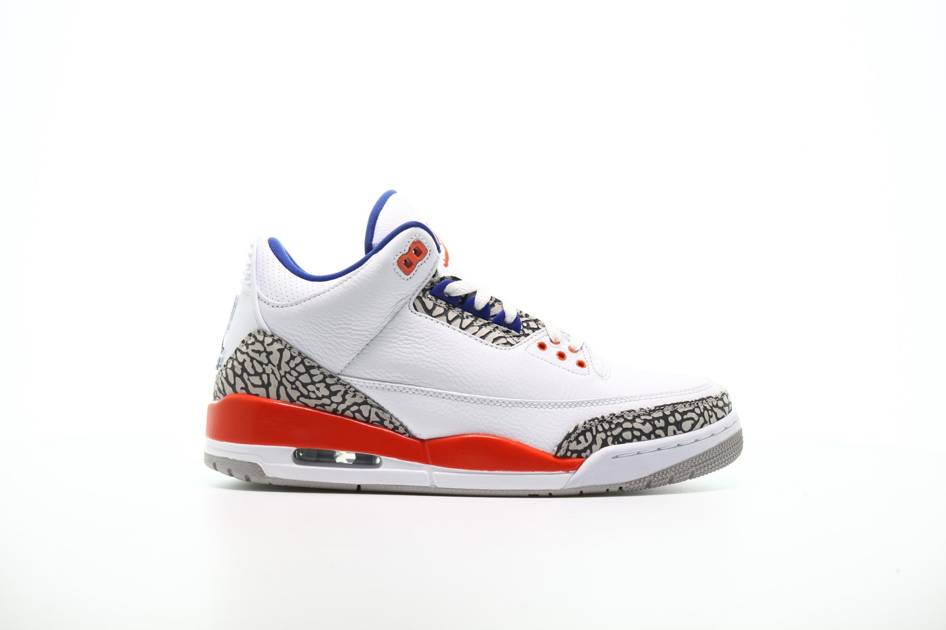 Exclusive Air Jordan 3 Retro "Knicks" — 3.5 — Front View