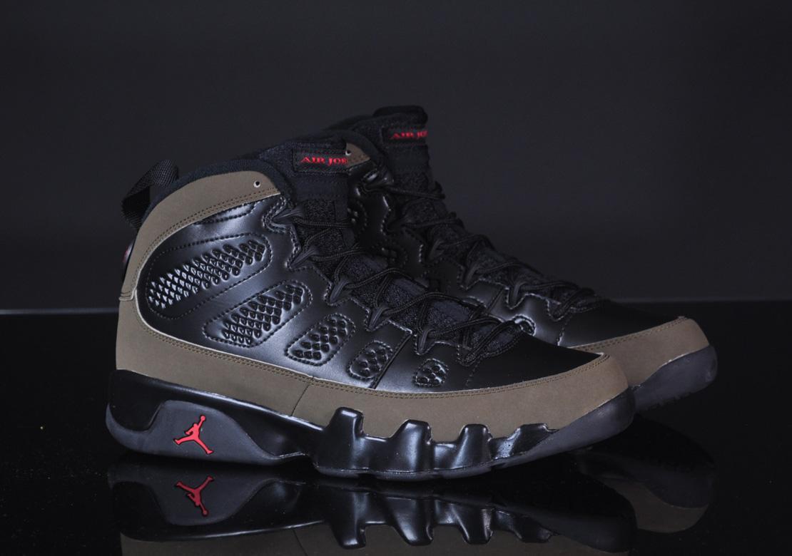 Exclusive Air Jordan 9 Retro — 3.5 — Front View