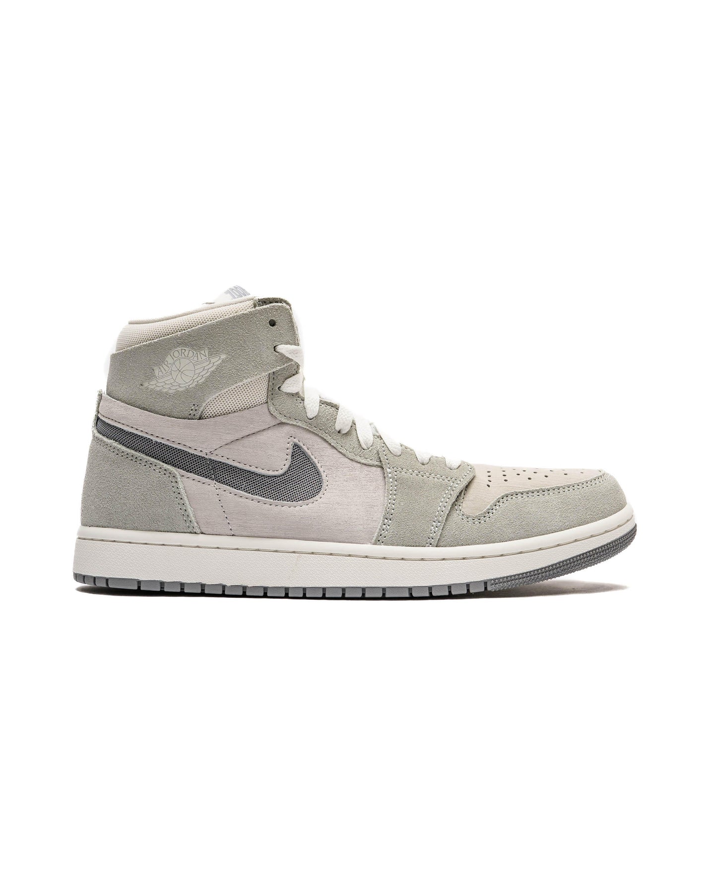 Exclusive AIR JORDAN 1 ZM AIR CMFT 2 — 3.5 — Front View