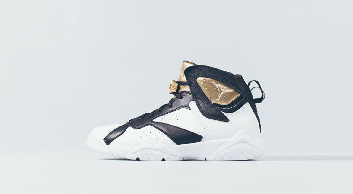 Exclusive Air Jordan 7 Retro Champ Pack " White Gold" — 3.5 — Front View