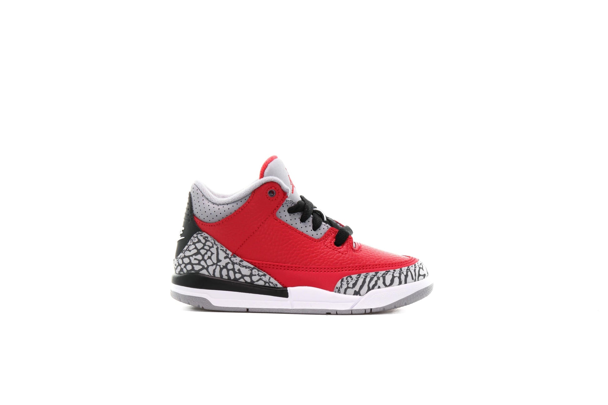 Exclusive Air Jordan 3 RETRO SE (PS) "Fire Red" — 1.5Y — Front View