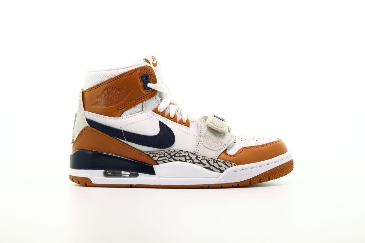 Exclusive Air Jordan Legacy 312 "Medicine Ball" — 3.5 — Front View