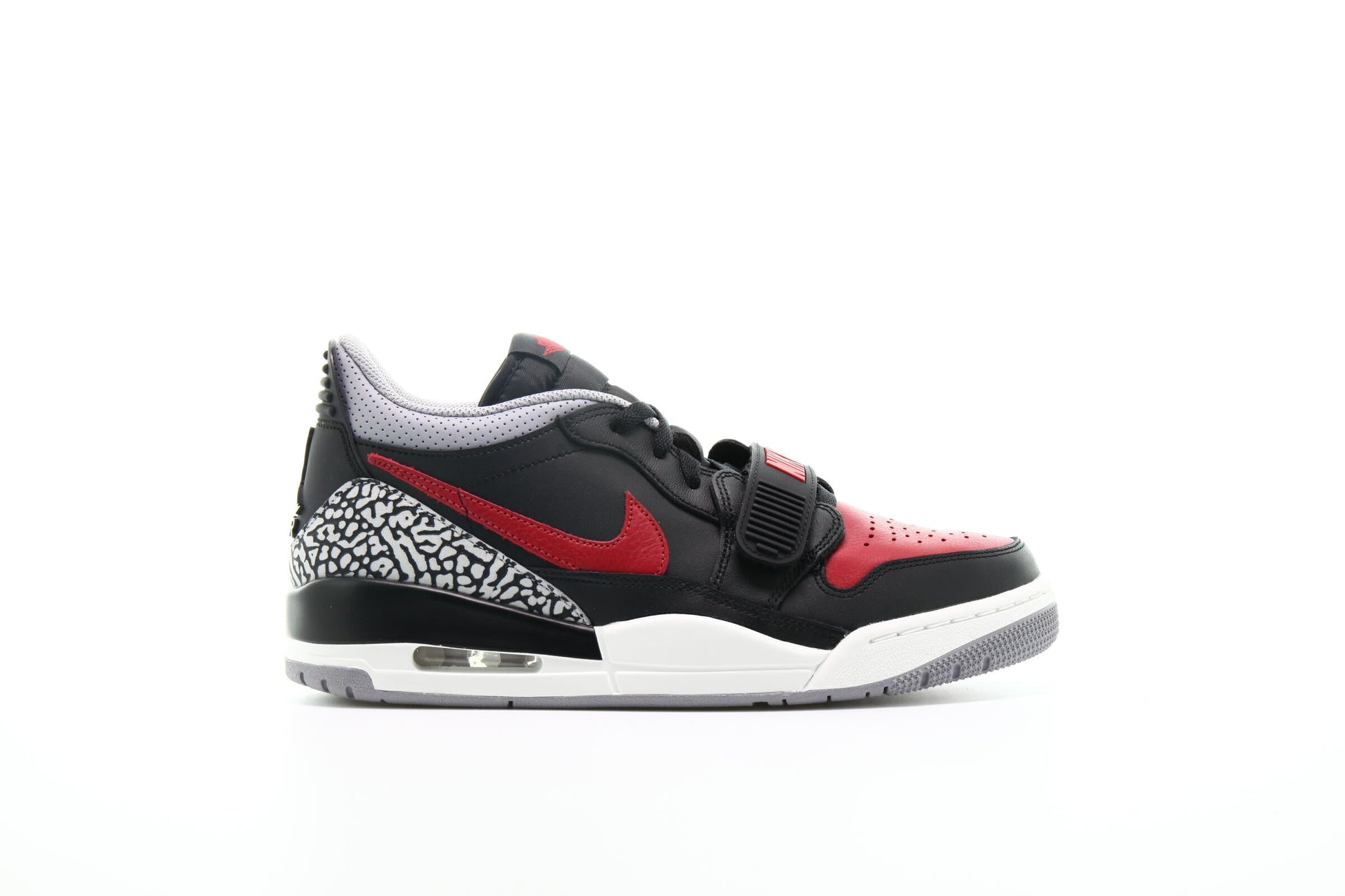 Exclusive Air Jordan Legacy 312 Low "Black" — 3.5 — Front View