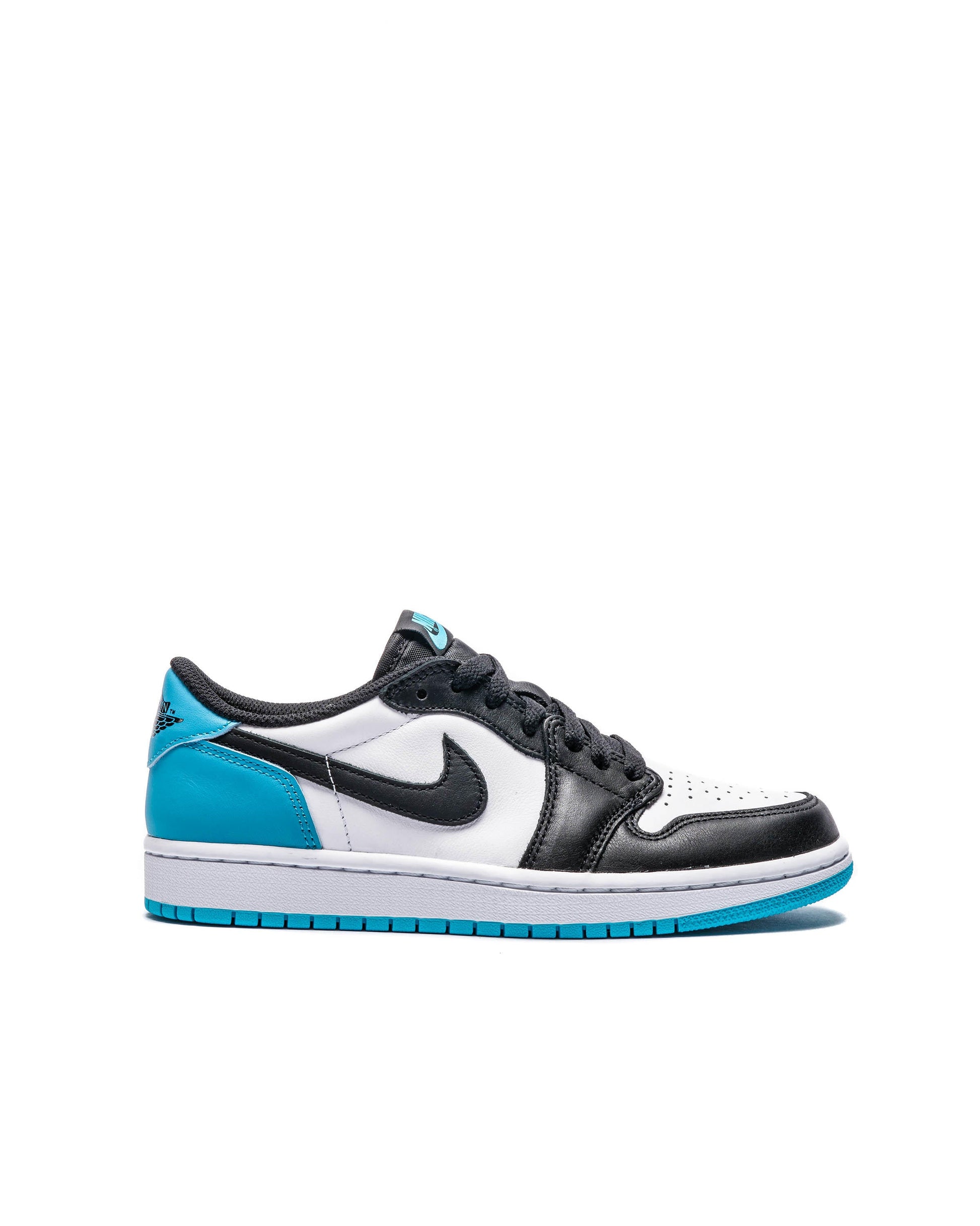 Exclusive Air Jordan WMNS 1 Low OG — 5 — Front View