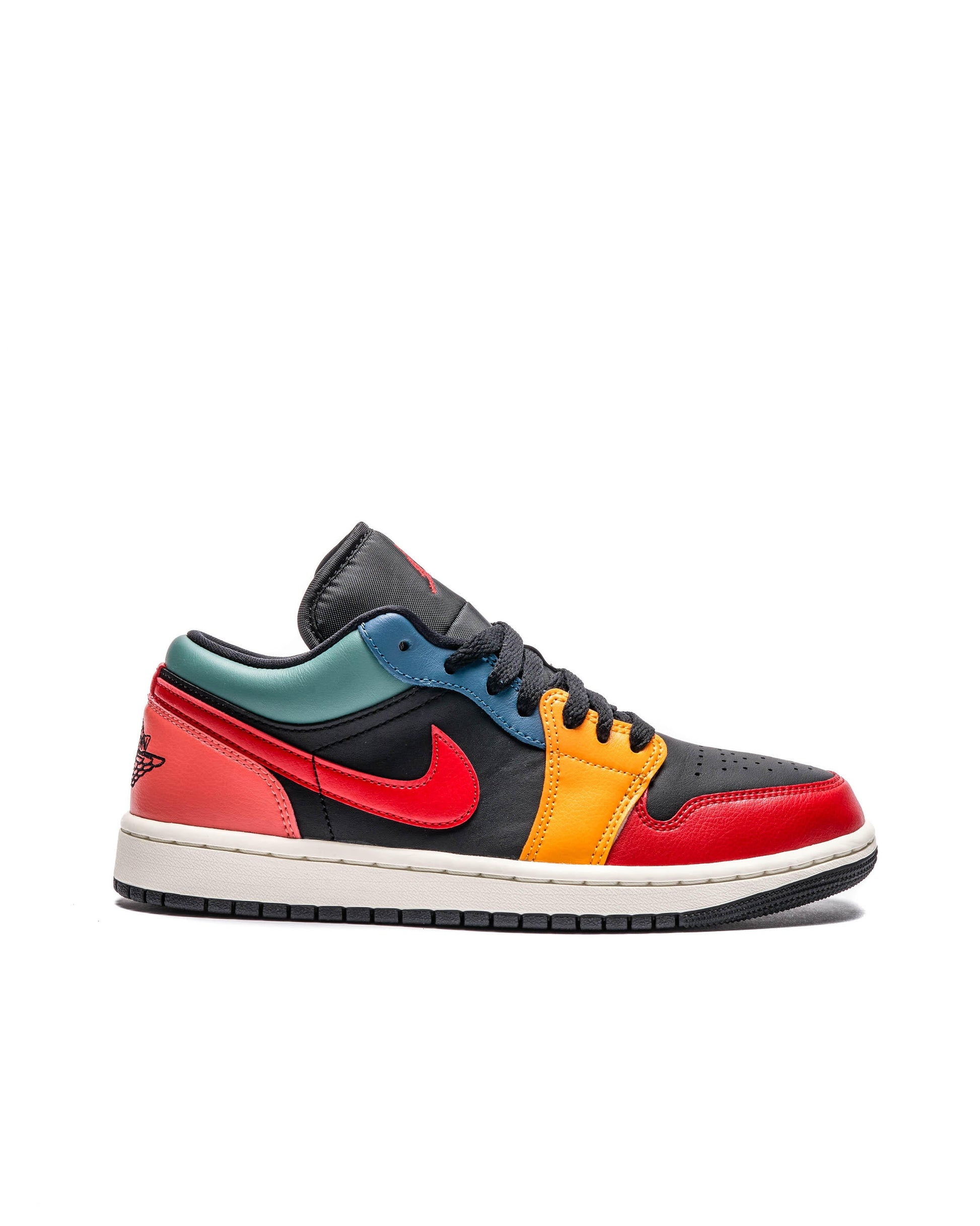 Exclusive Air Jordan WMNS 1 Low SE — 5 — Front View