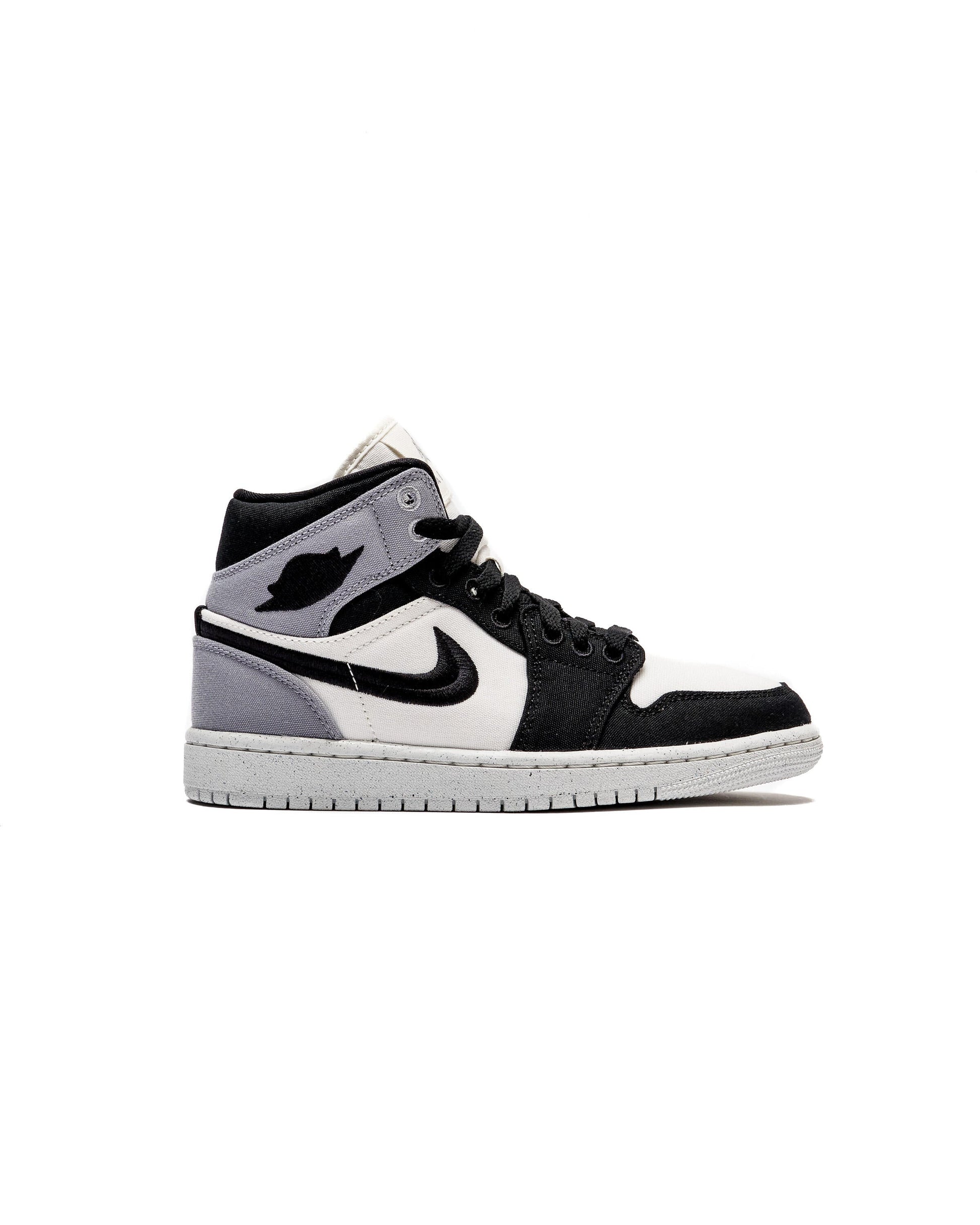 Exclusive Air Jordan WMNS 1 MID SE — 5 — Front View