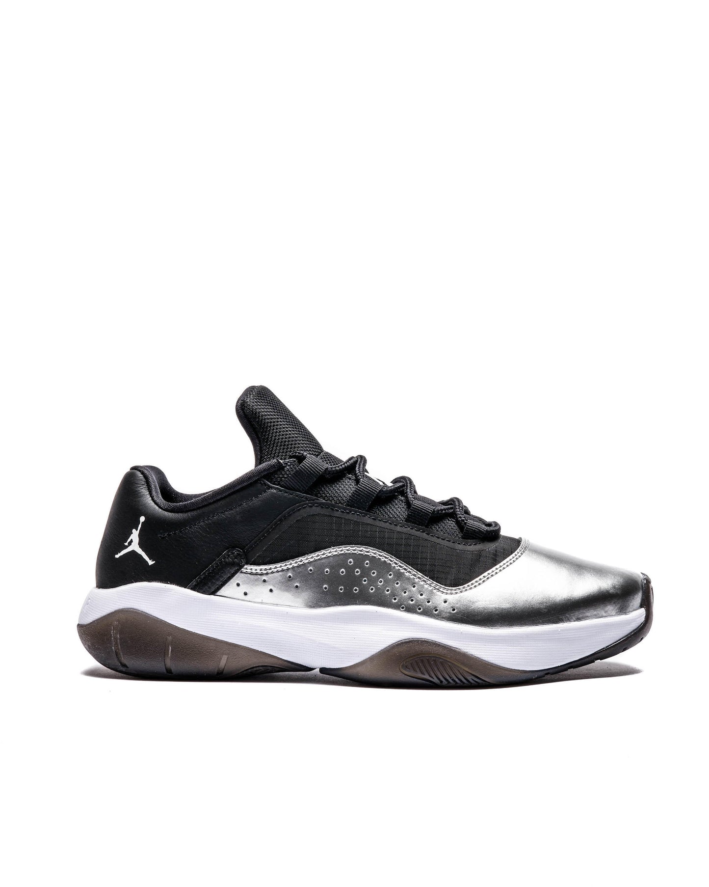 Exclusive Air Jordan WMNS 11 CMFT LOW — 5 — Front View
