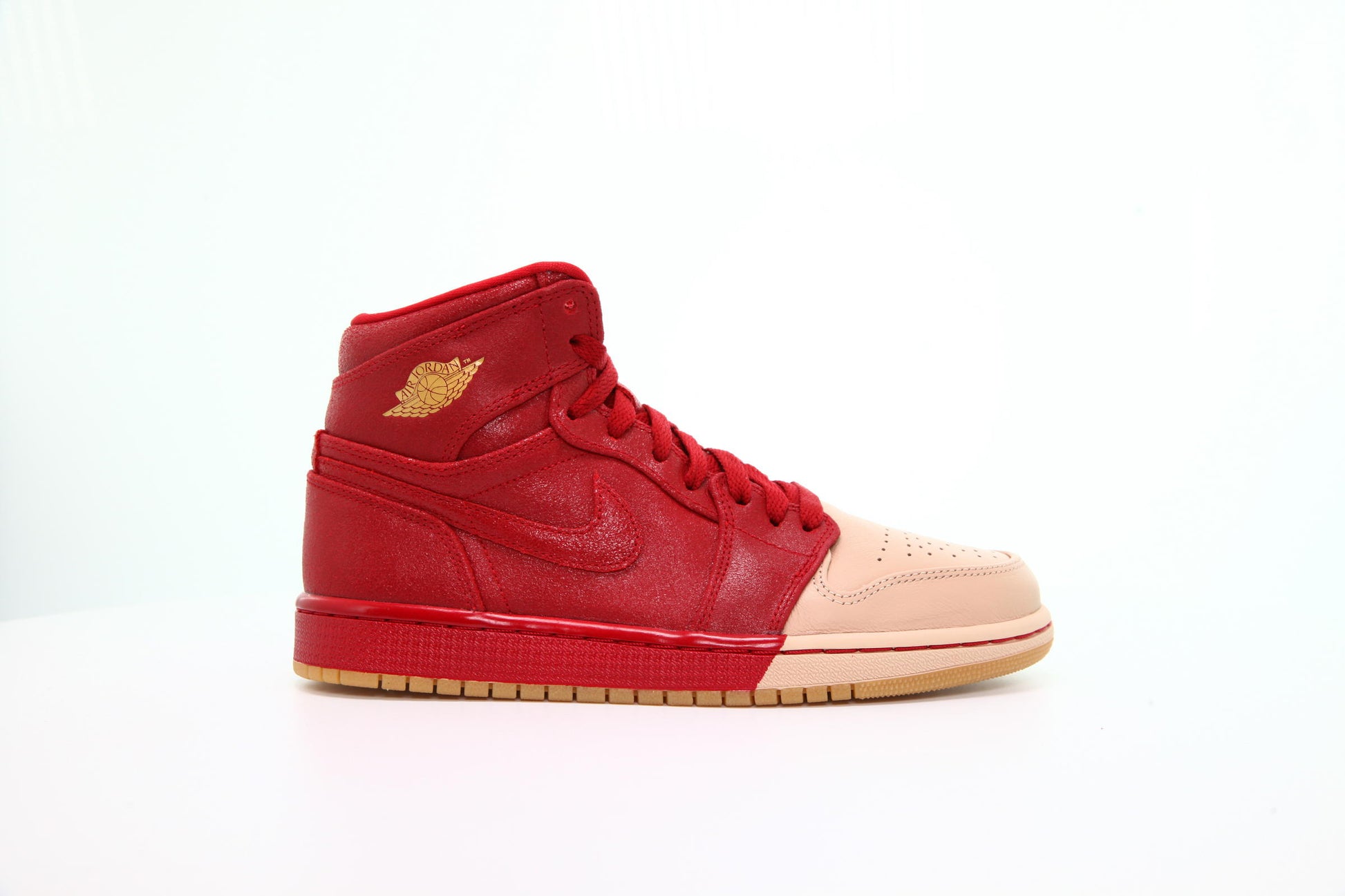 Exclusive Air Jordan WMNS Air Jordan 1 Retro High PREM — 5 — Front View