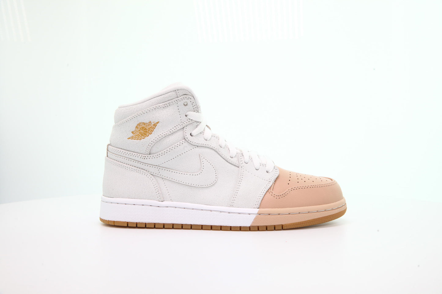 Exclusive Air Jordan WMNS Air Jordan 1 Retro High PREM — 5 — Front View