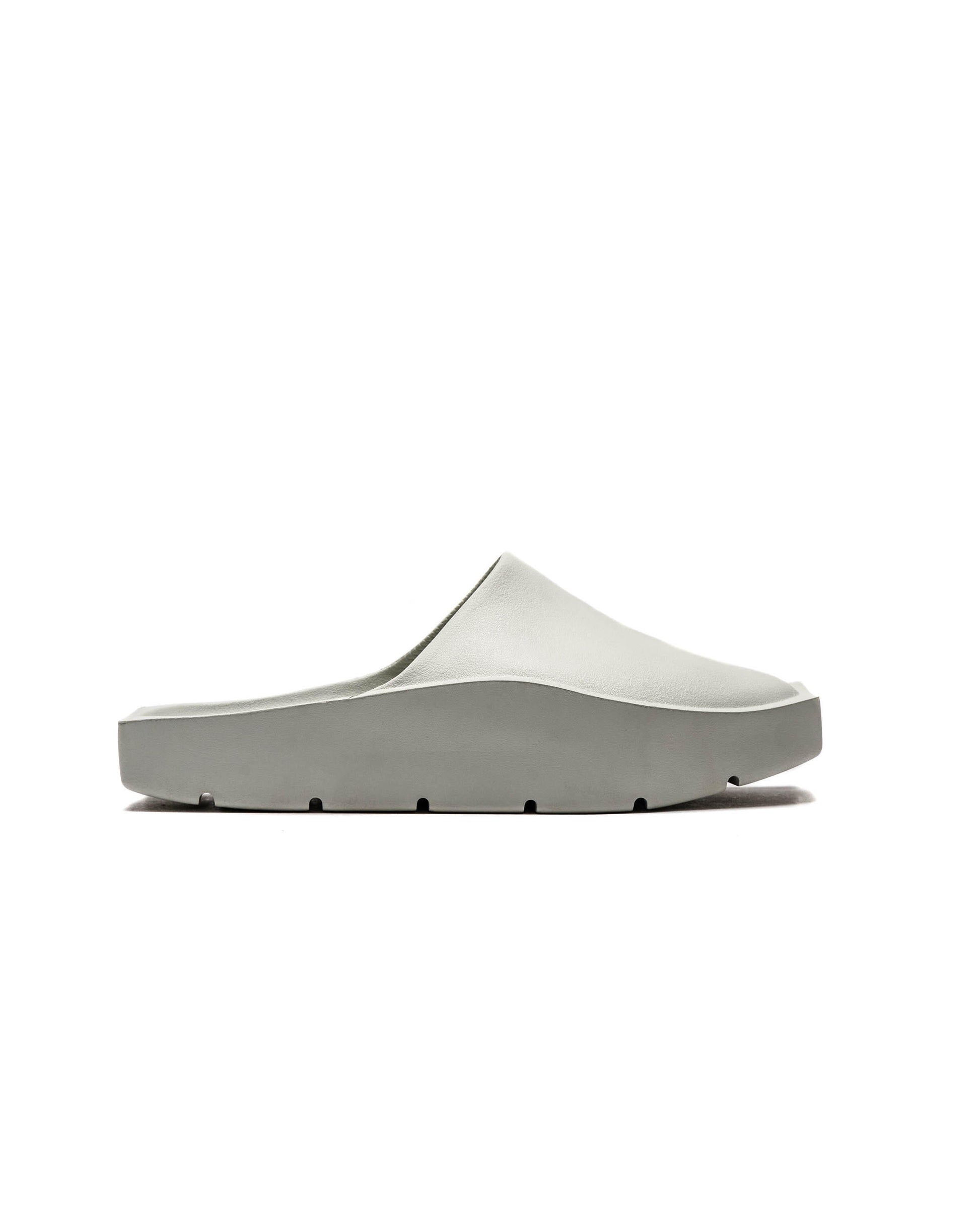 Exclusive Air Jordan WMNS HEX MULE SP — 5 — Front View