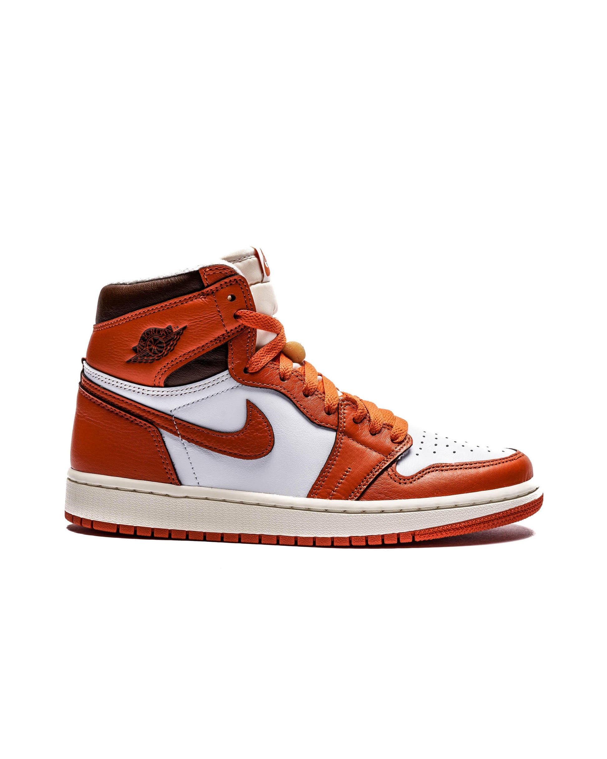 Exclusive Air Jordan WMNS 1 RETRO HI OG — 5 — Front View