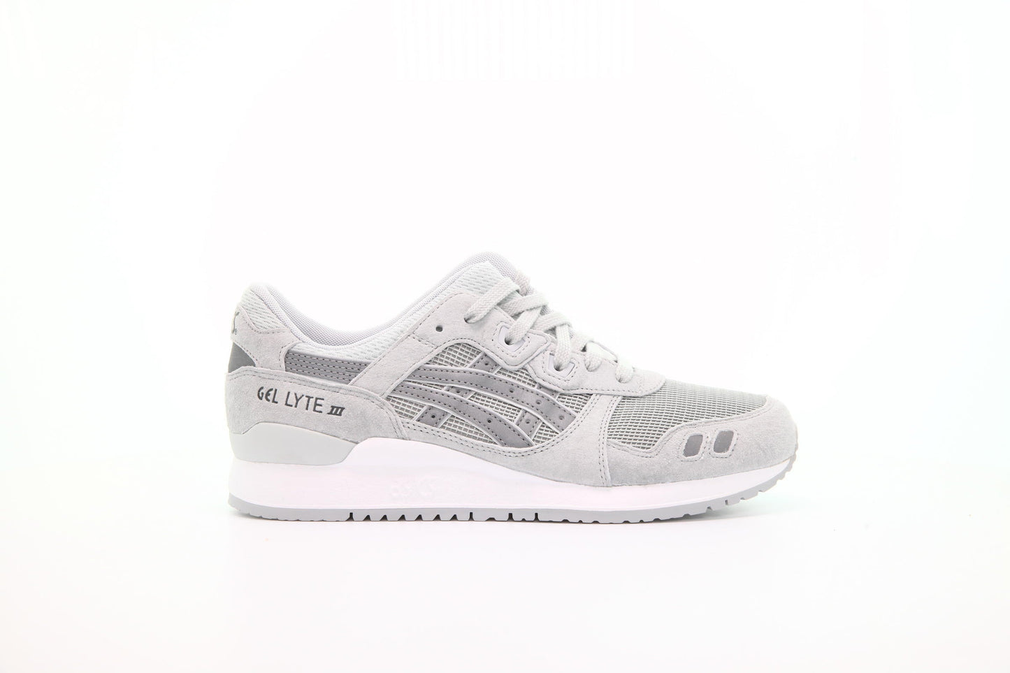 Exclusive Asics Gel-Lyte III "Glacier Grey" — 4 — Front View