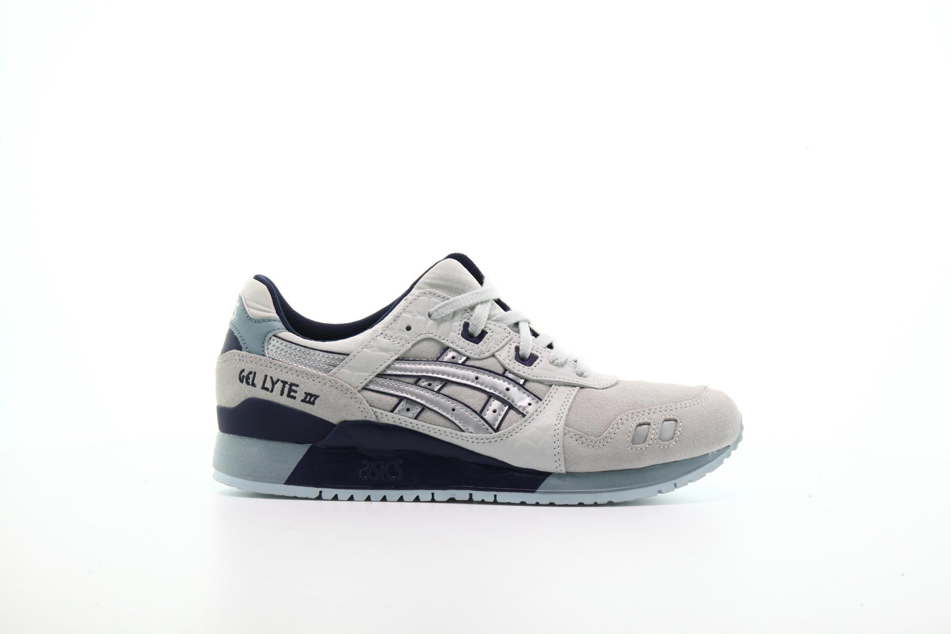 Exclusive Asics GEL-LYTE III "Glacier Grey" — 4 — Front View