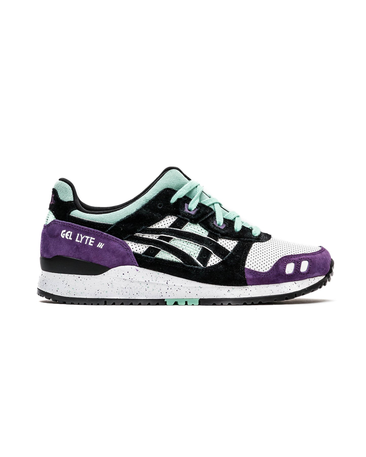 Exclusive Asics GEL-LYTE III OG — 4 — Front View