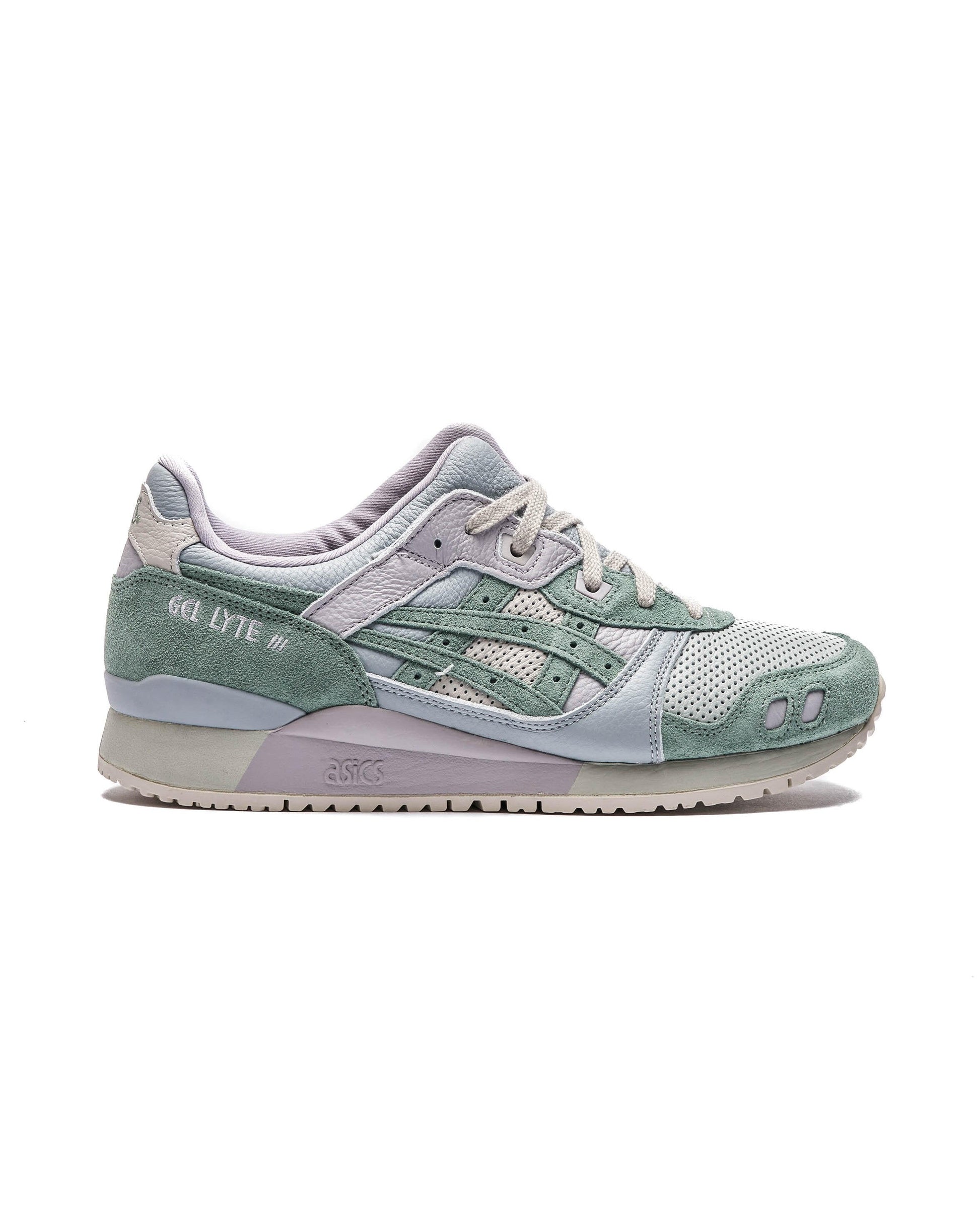 Exclusive Asics GEL-LYTE III OG — 4 — Front View