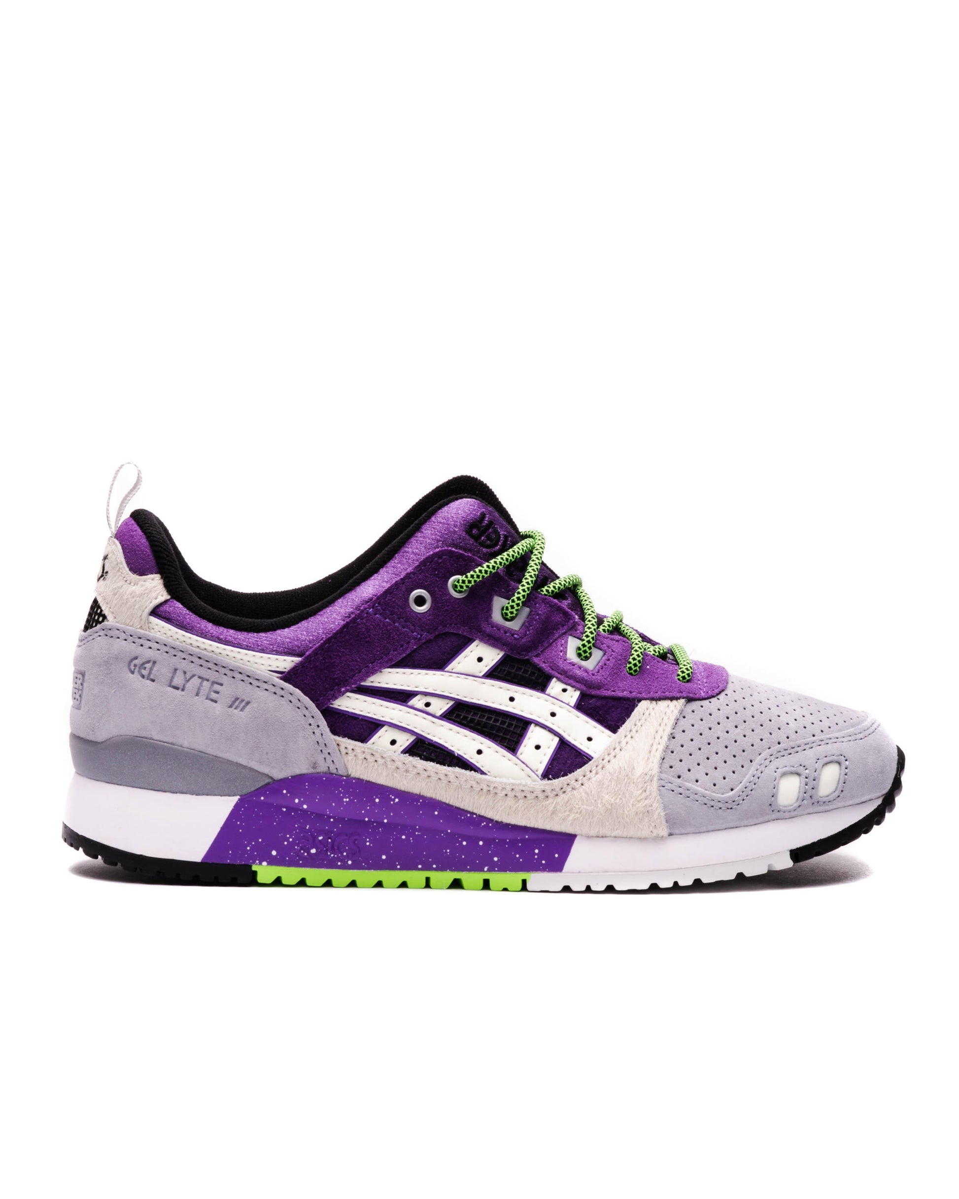 Exclusive Asics x Atmos x Sneaker Freaker GEL-LYTE III OG — 4 — Front View