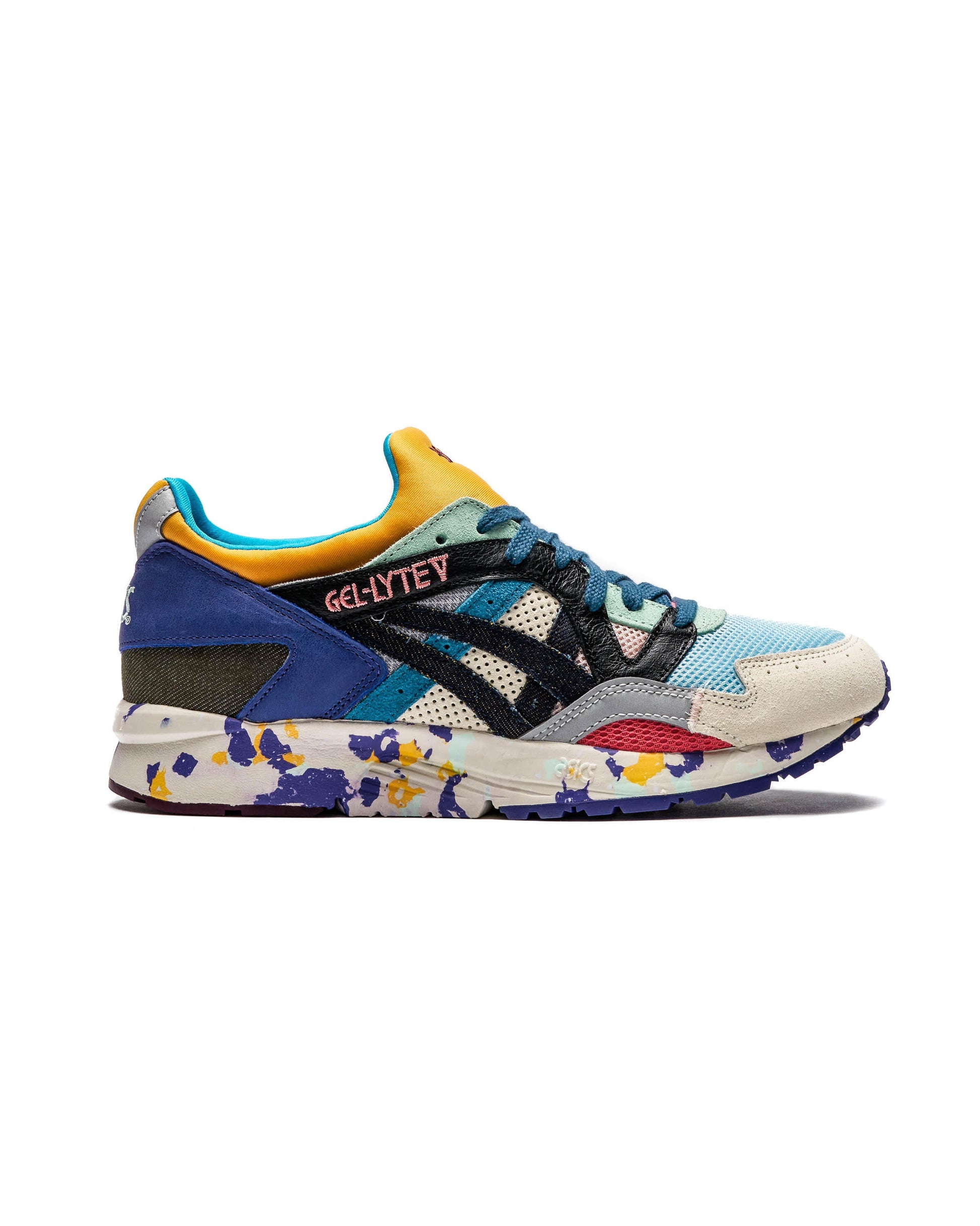 Exclusive Asics GEL-LYTE V — 4 — Front View