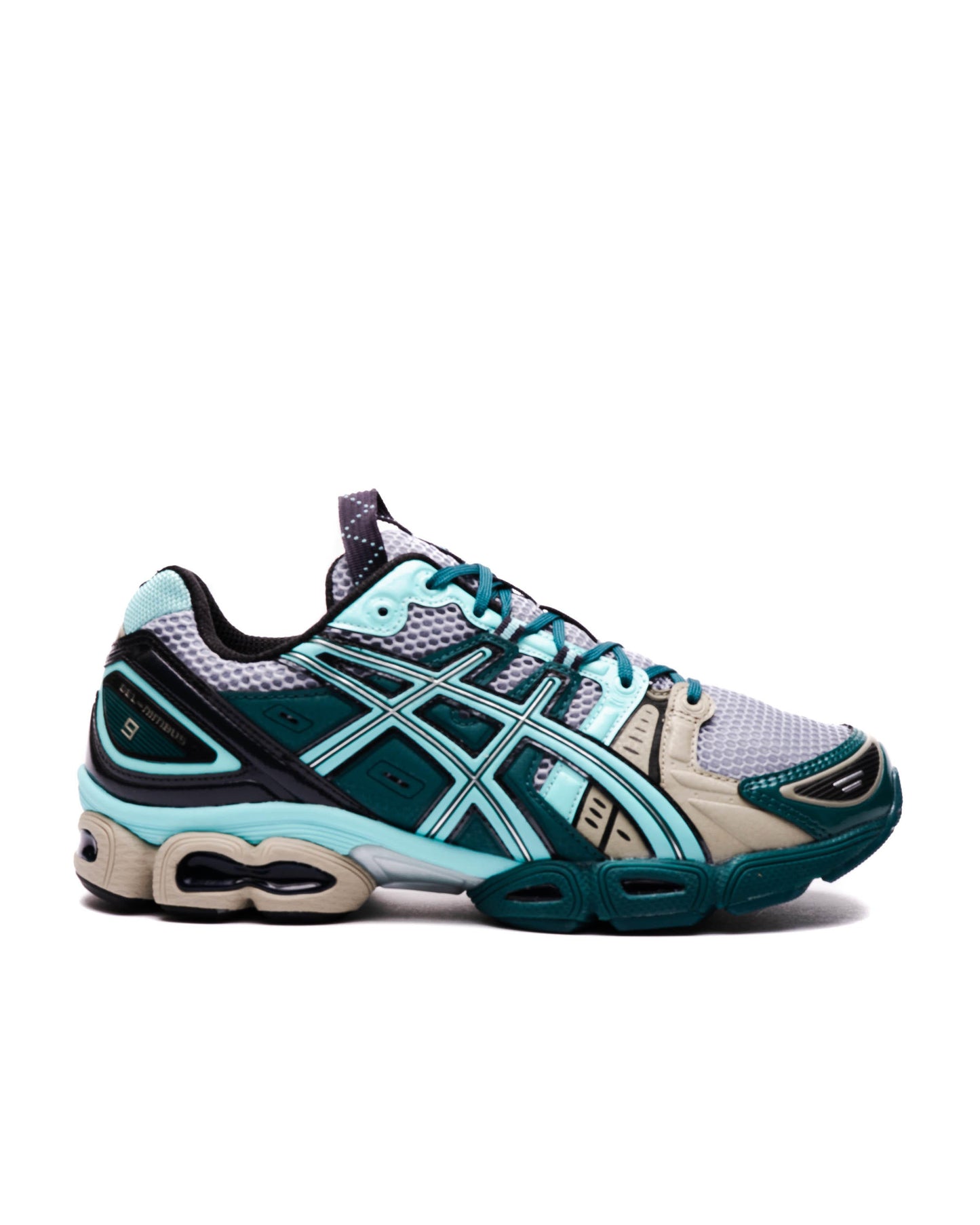 Exclusive Asics UB3-S GEL-NIMBUS 9 — 4 — Front View