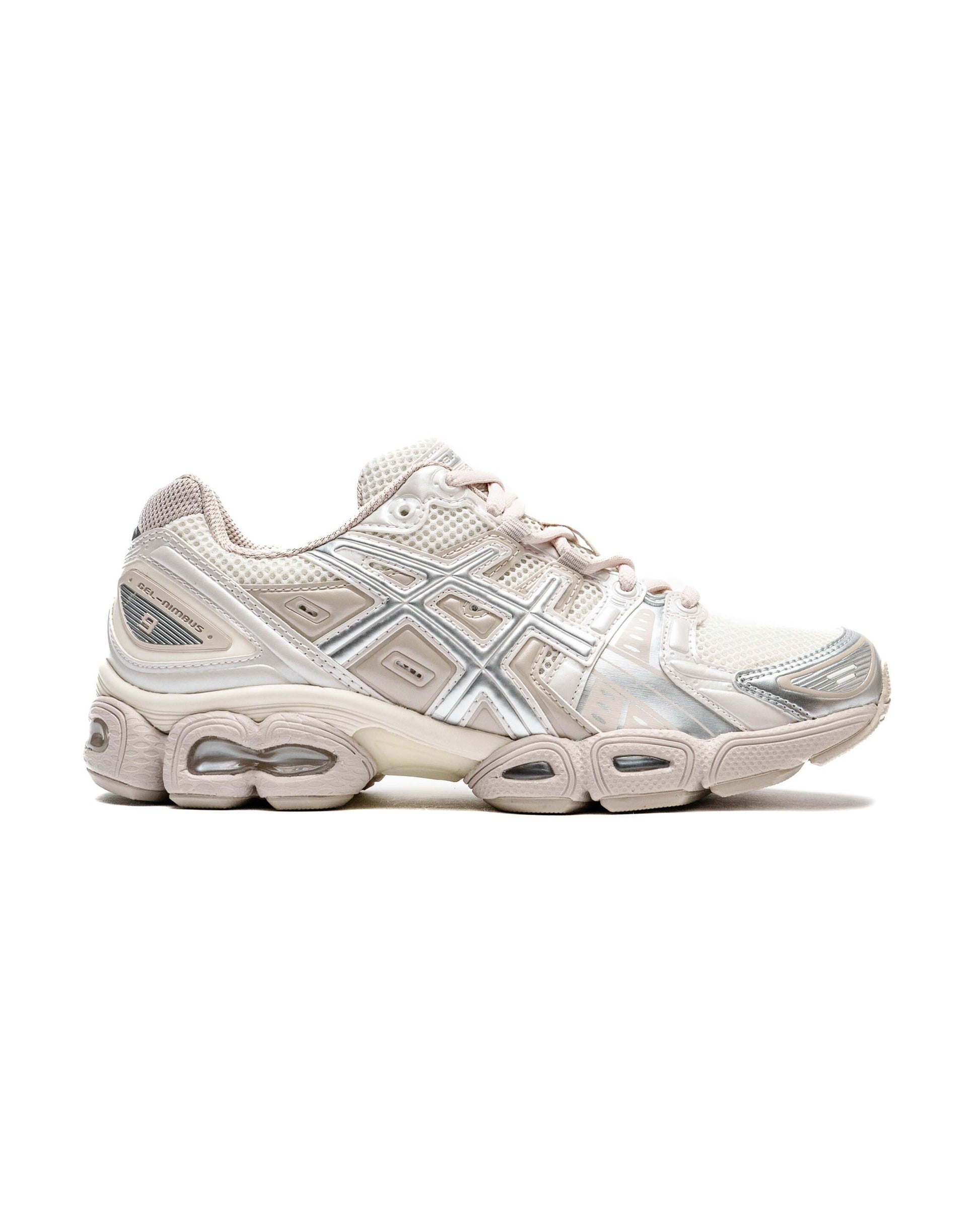 Exclusive Asics WMNS GEL-NIMBUS 9 — 5 — Front View