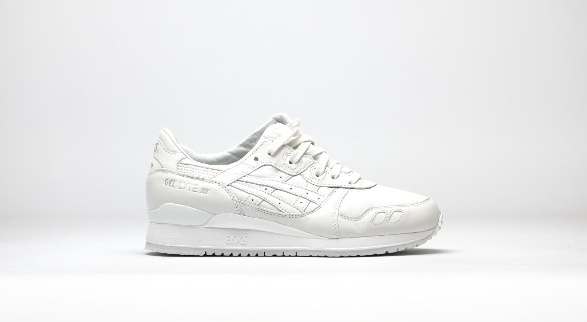 Exclusive Asics x Atmos GEL LYTE III "25th Anniversary" — 4 — Front View