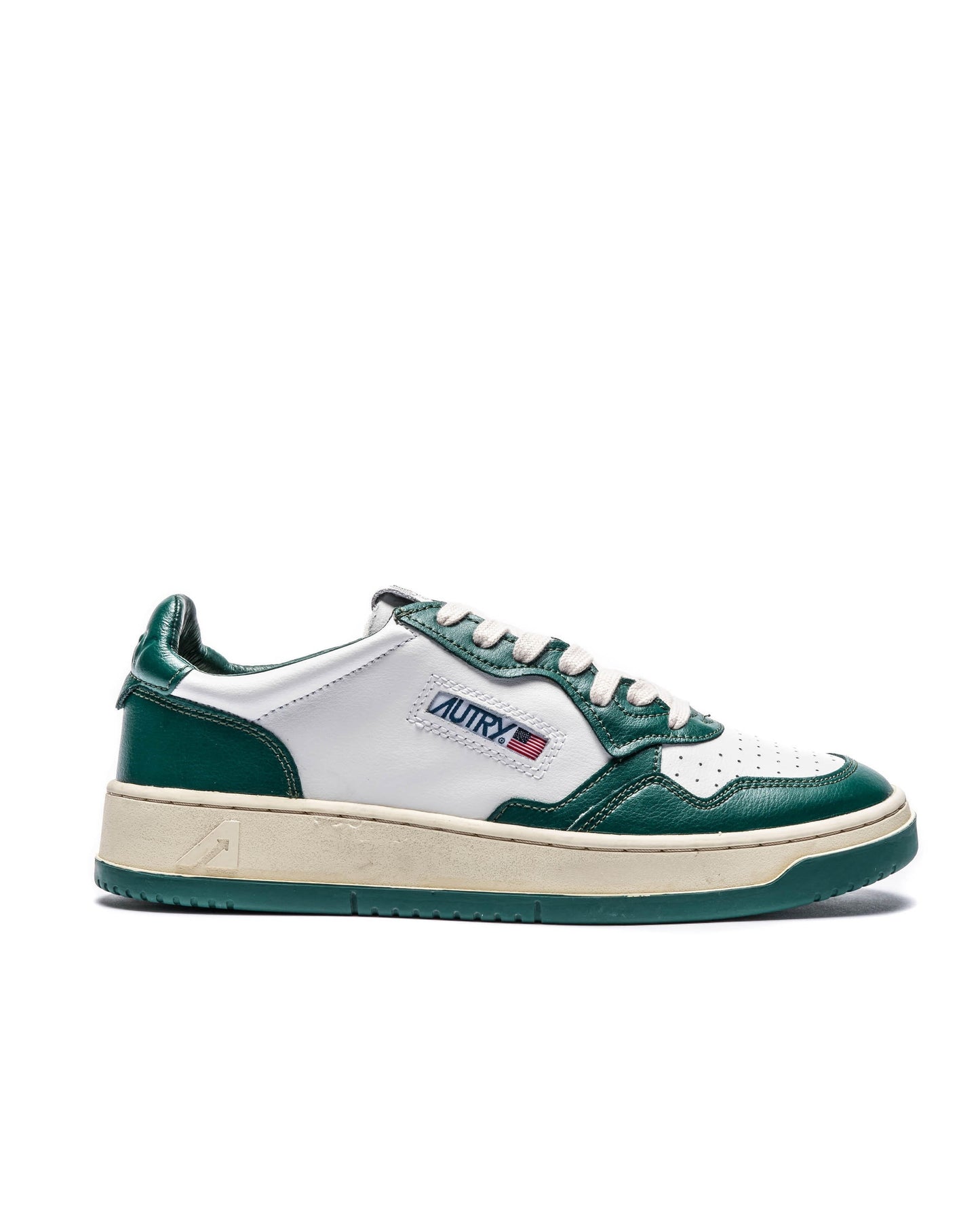 Exclusive Autry Action Shoes Medalist Low — 6 — Front View