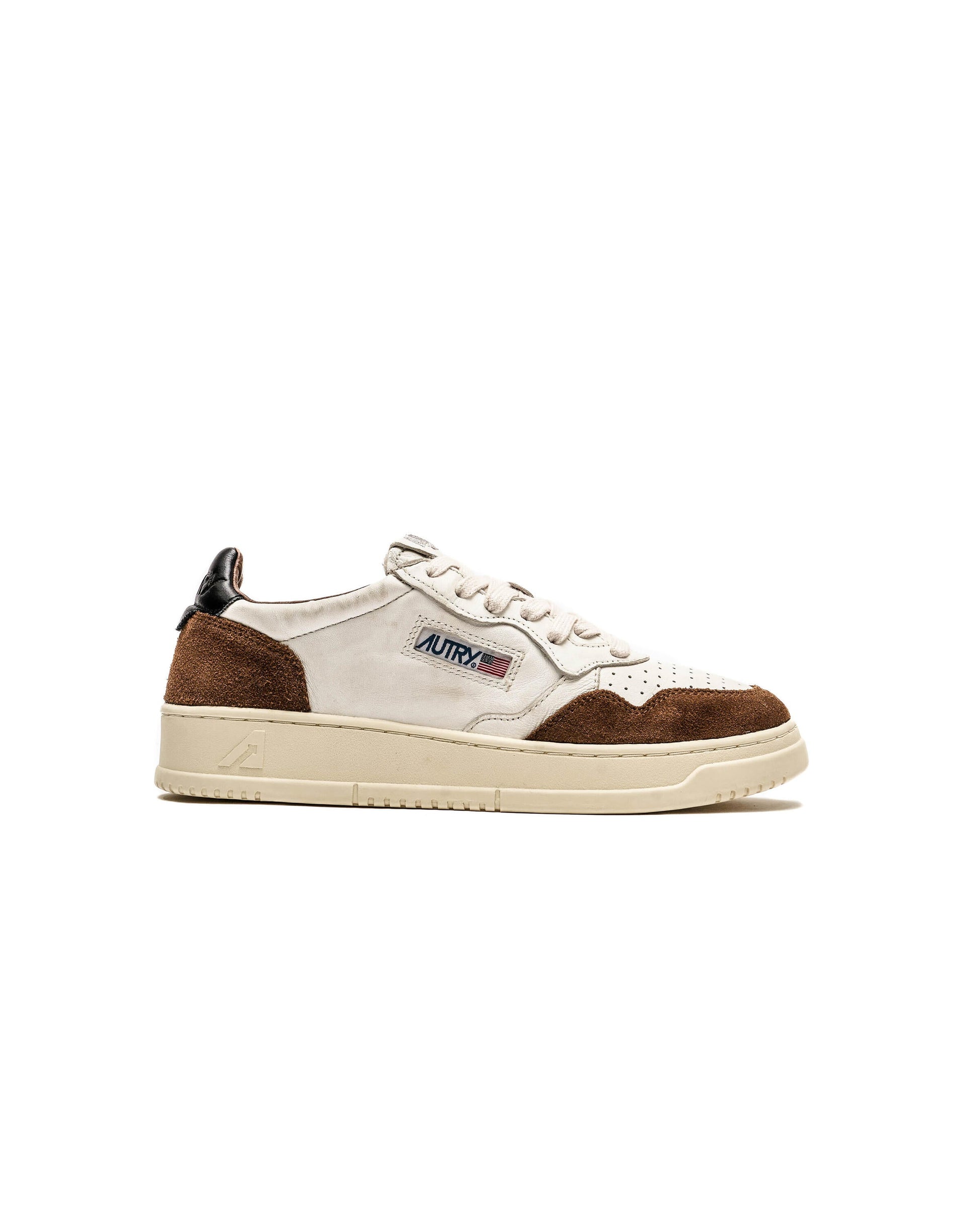 Exclusive Autry Action Shoes MEDALIST LOW — 6 — Front View