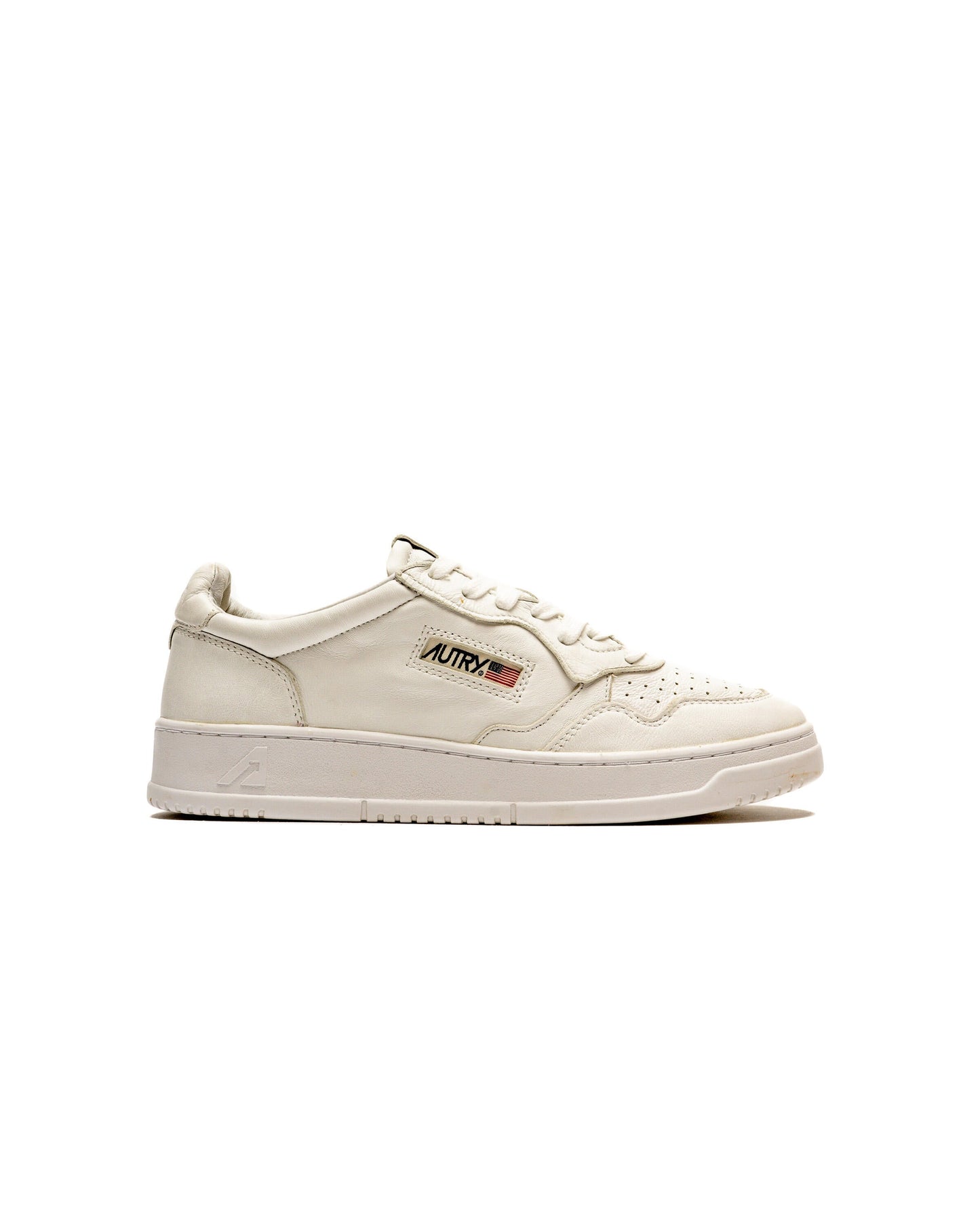 Exclusive Autry Action Shoes MEDALIST LOW — 6 — Front View