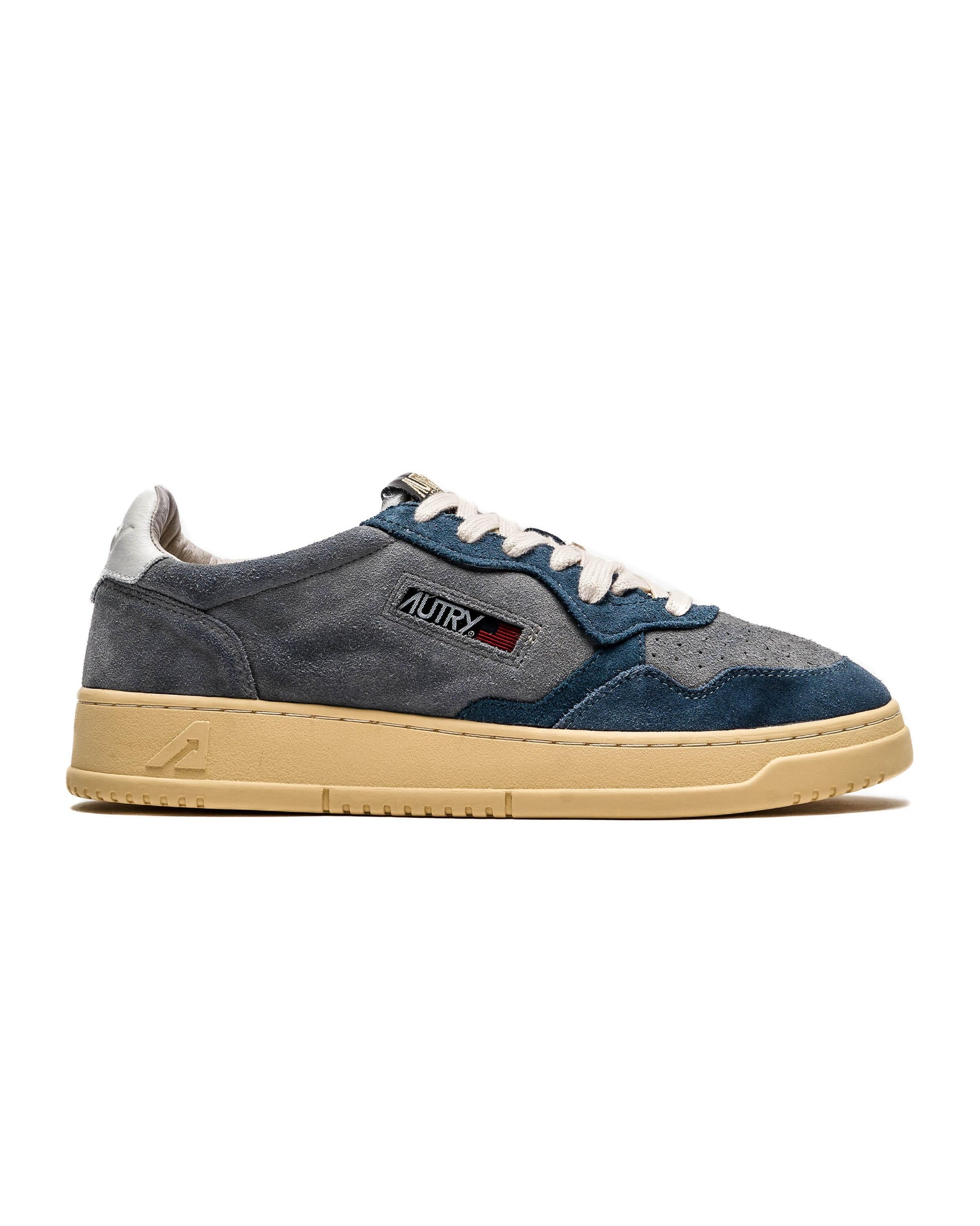 Exclusive Autry Action Shoes MEDALIST LOW — 6 — Front View