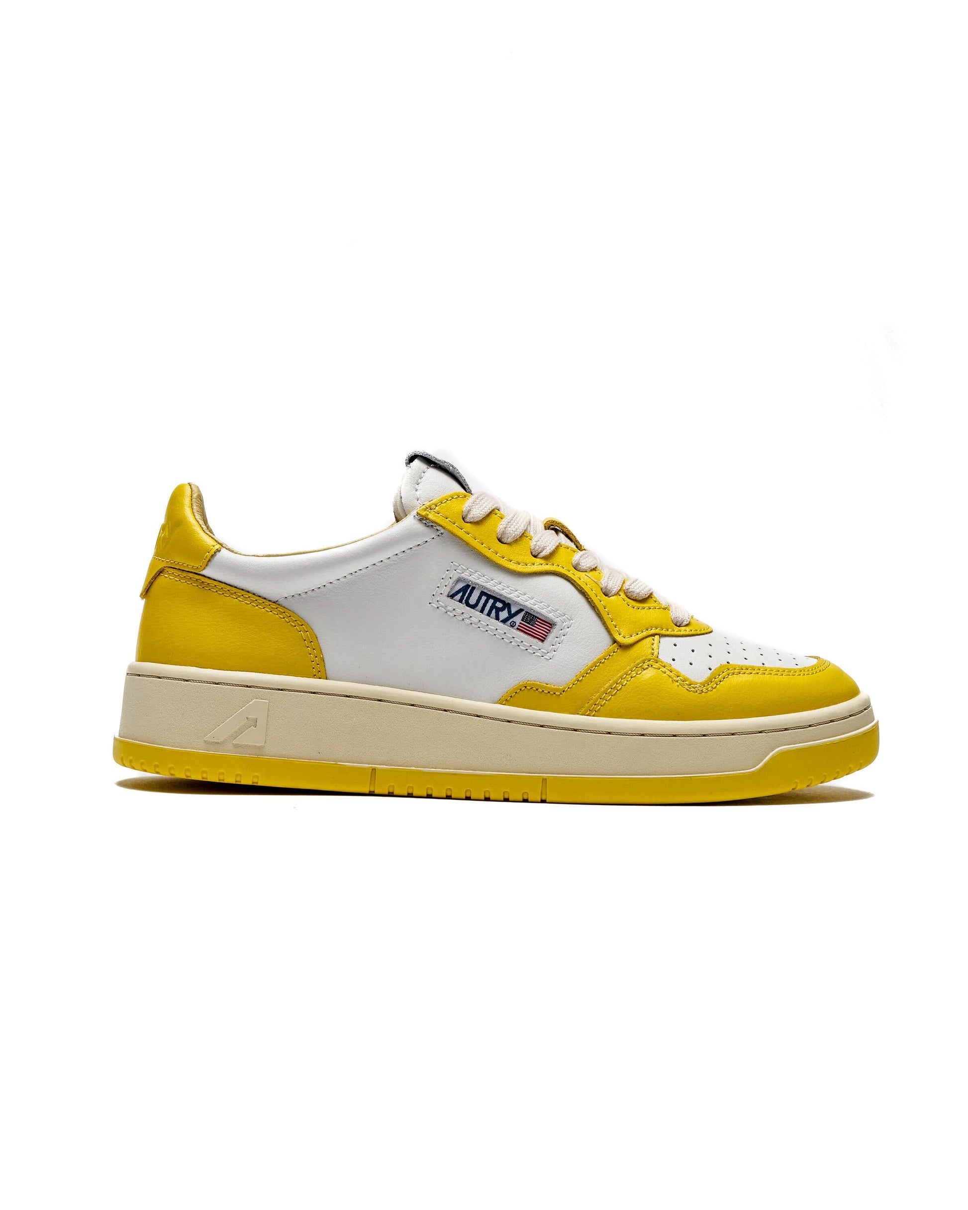 Exclusive Autry Action Shoes WMNS MEDALIST LOW — 5 — Front View