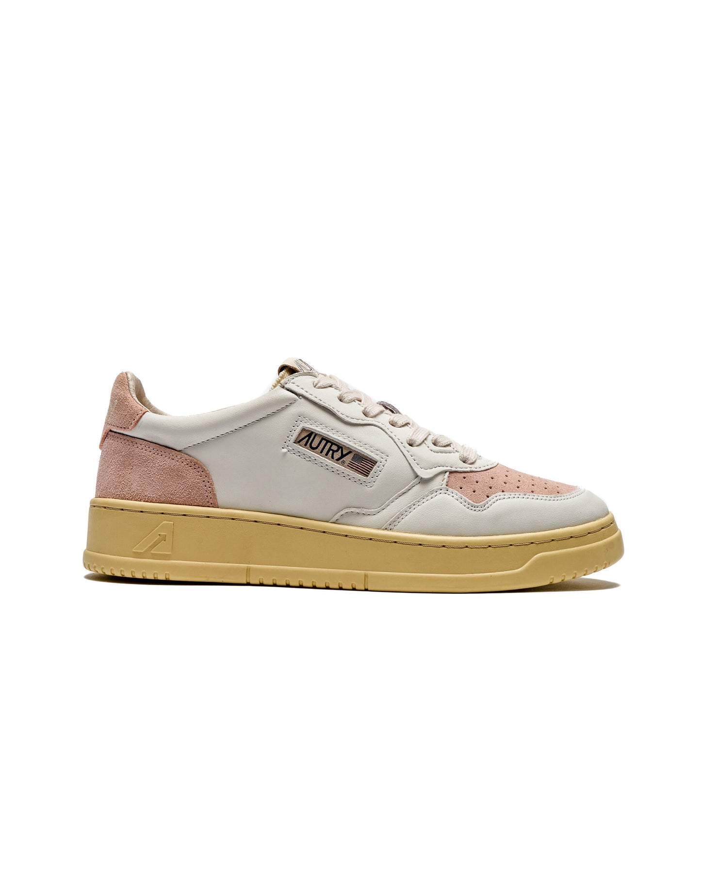 Exclusive Autry Action Shoes WMNS MEDALIST LOW — 5 — Front View