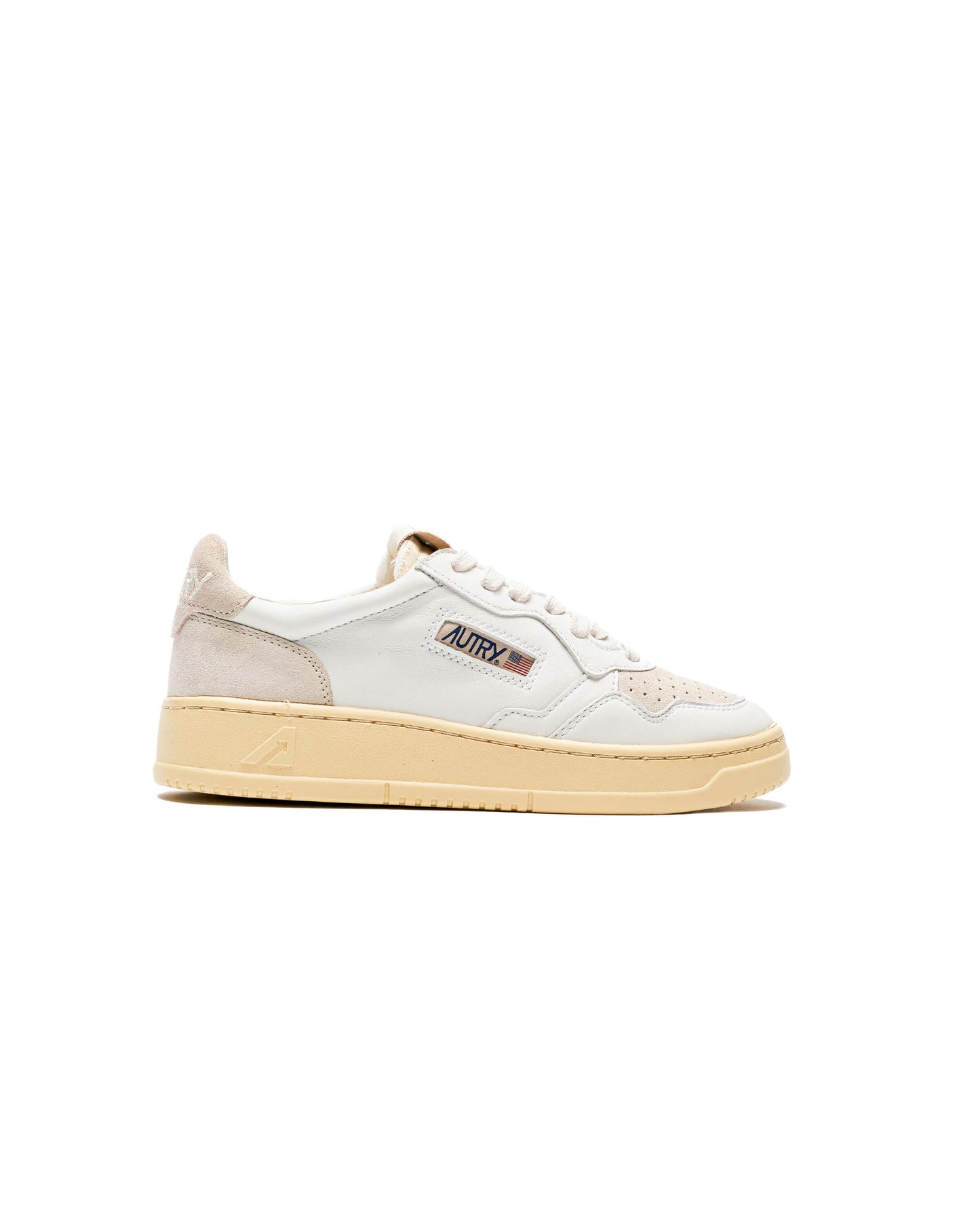Exclusive Autry Action Shoes WMNS MEDALIST LOW — 5 — Front View