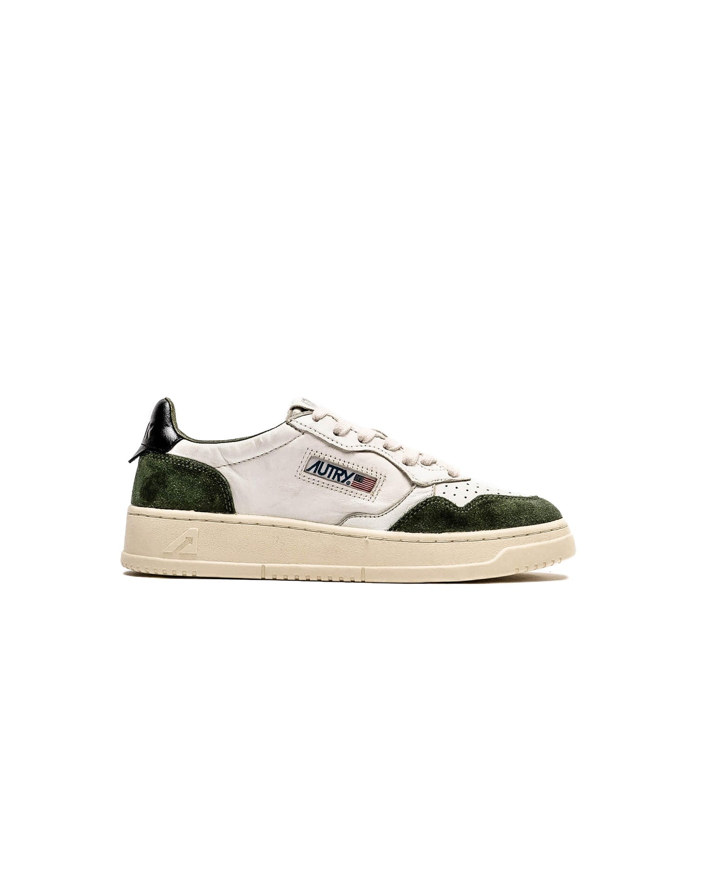 Exclusive Autry Action Shoes WMNS MEDALIST LOW — 5 — Front View
