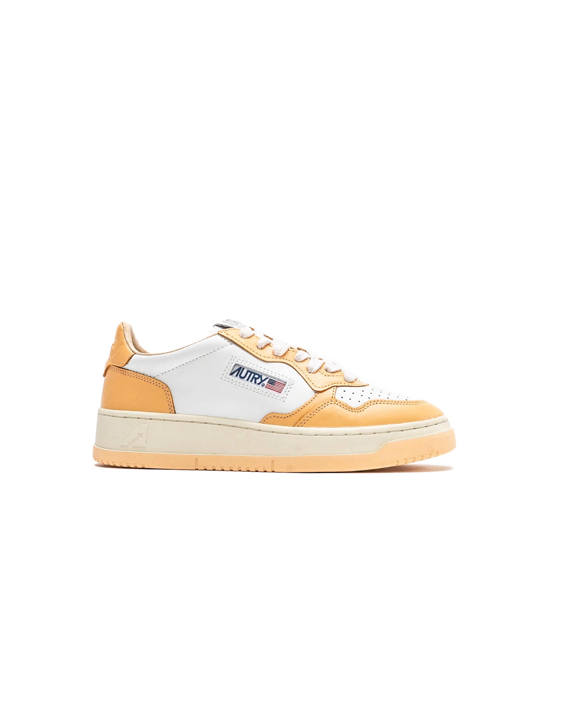 Exclusive Autry Action Shoes WMNS MEDALIST LOW — 5 — Front View