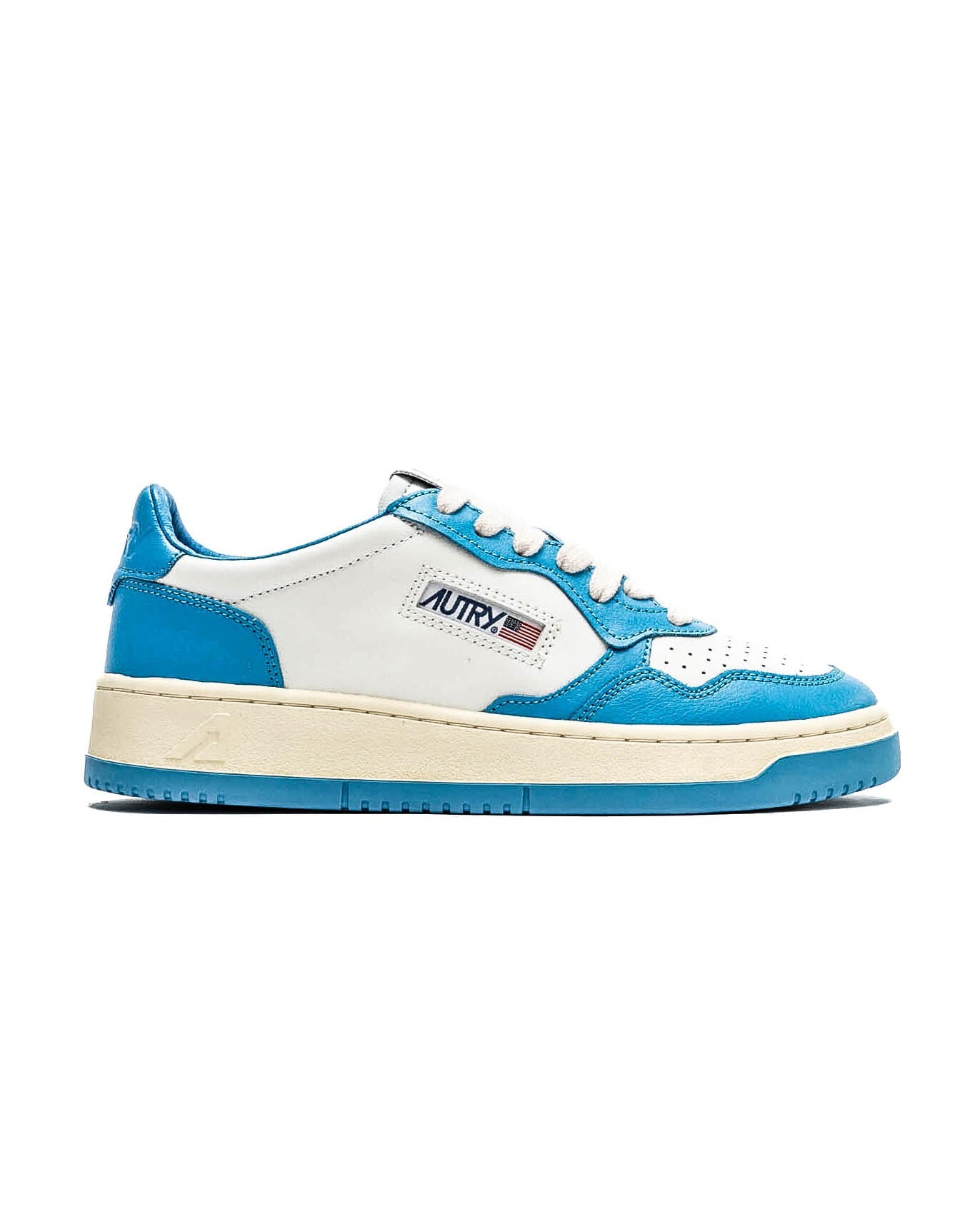 Exclusive Autry Action Shoes WMNS MEDALIST LOW — 5 — Front View
