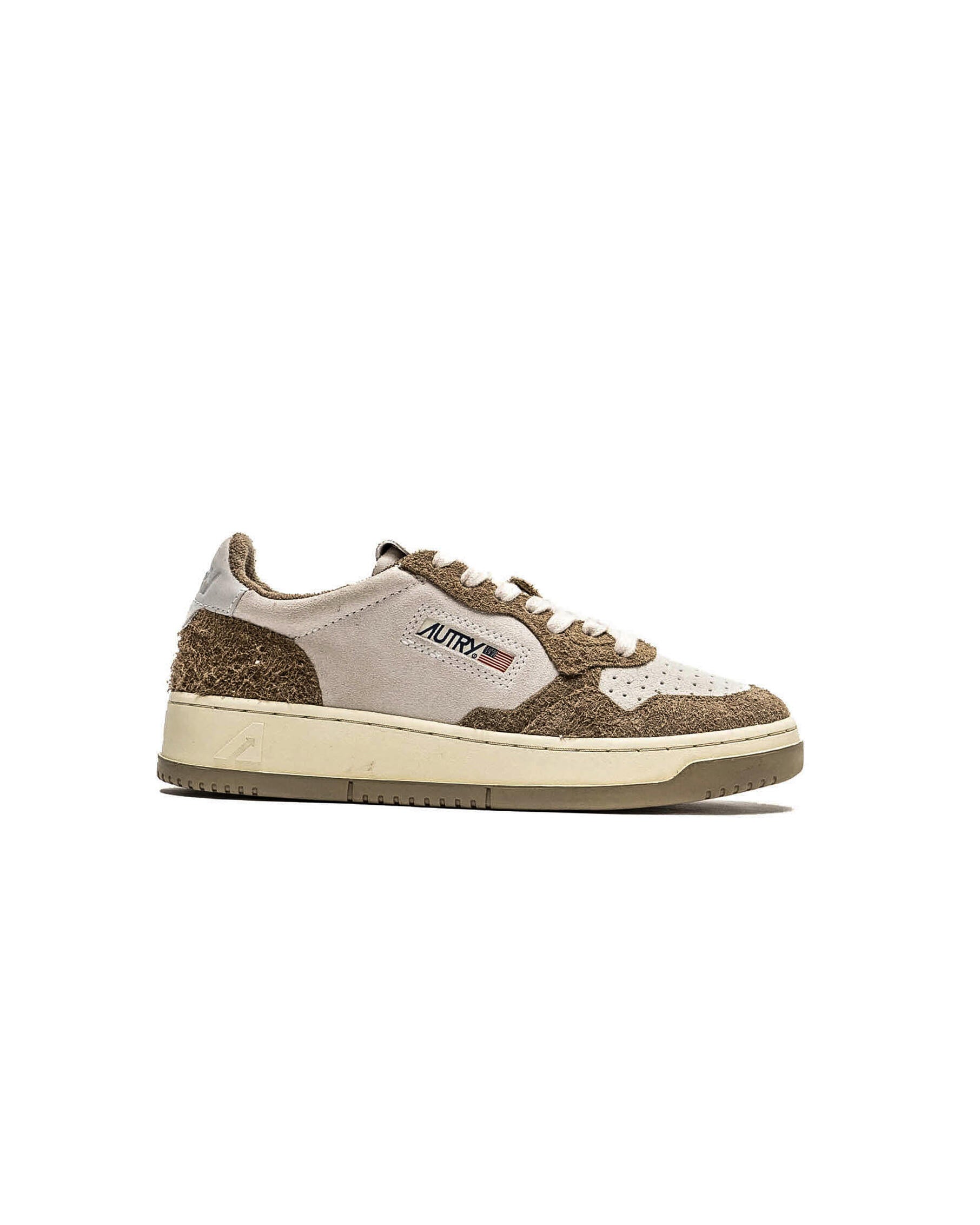 Exclusive Autry Action Shoes WMNS MEDALIST LOW — 5 — Front View