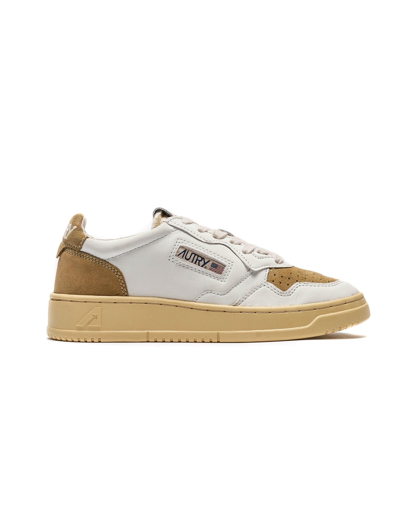 Exclusive Autry Action Shoes WMNS MEDALIST LOW — 5 — Front View