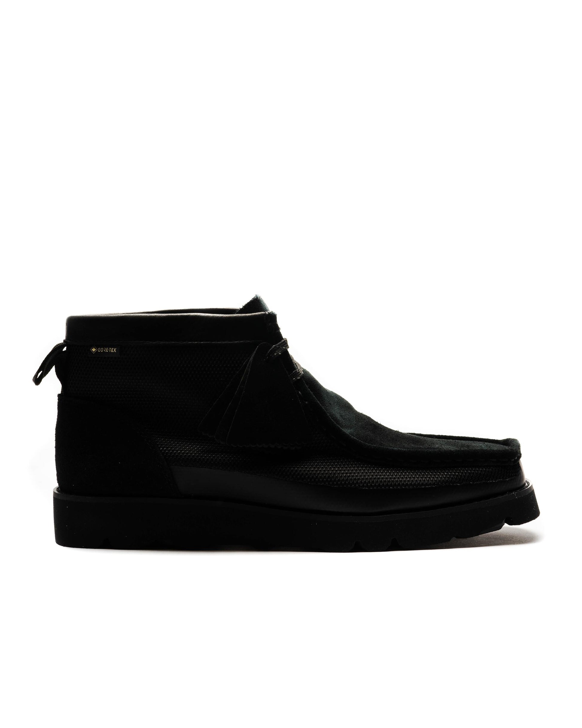Exclusive Clarks Originals WALLABEE 2.0 Gore-Tex — 3 — Front View