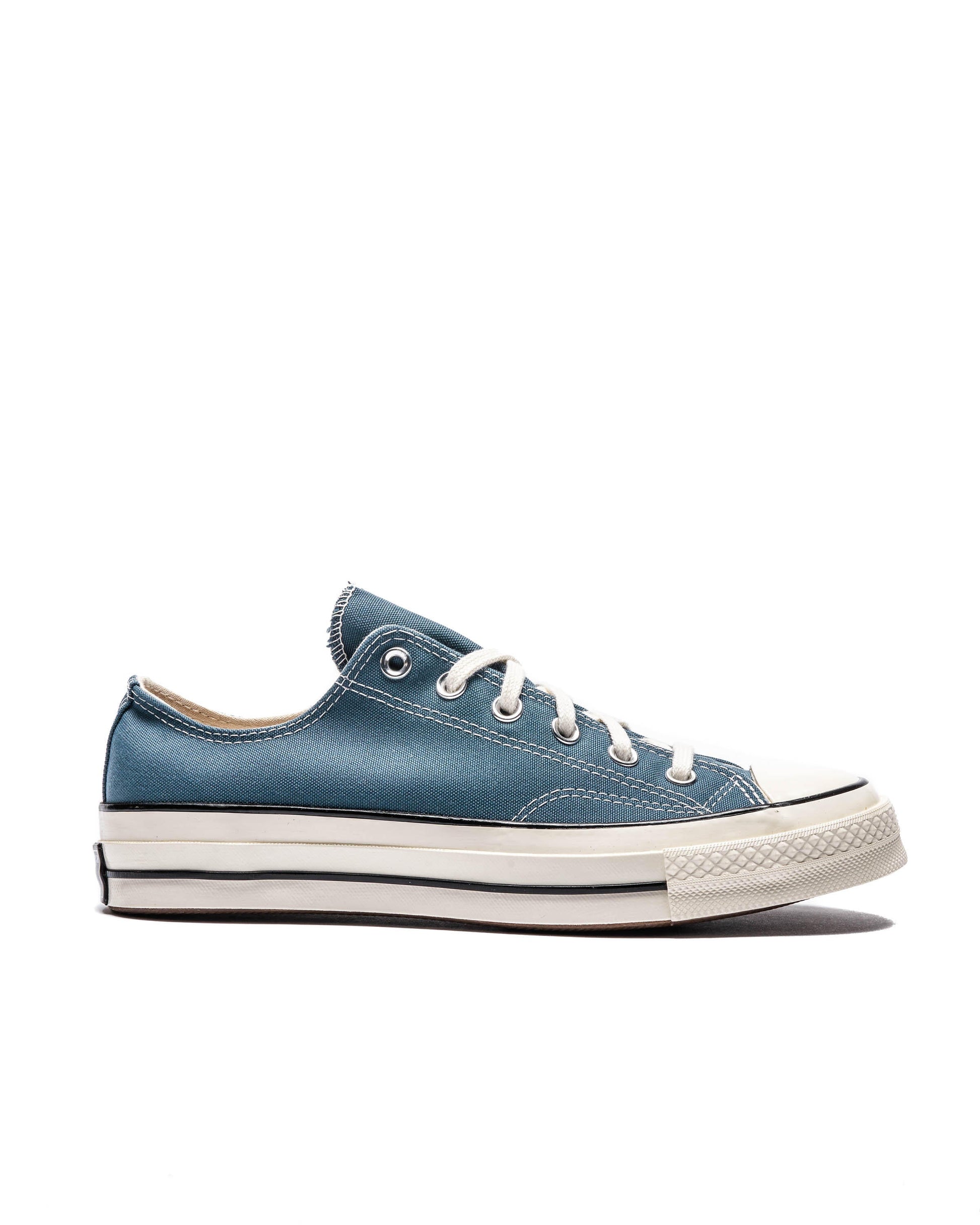 Exclusive Converse CHUCK 70 OX — 3 — Front View