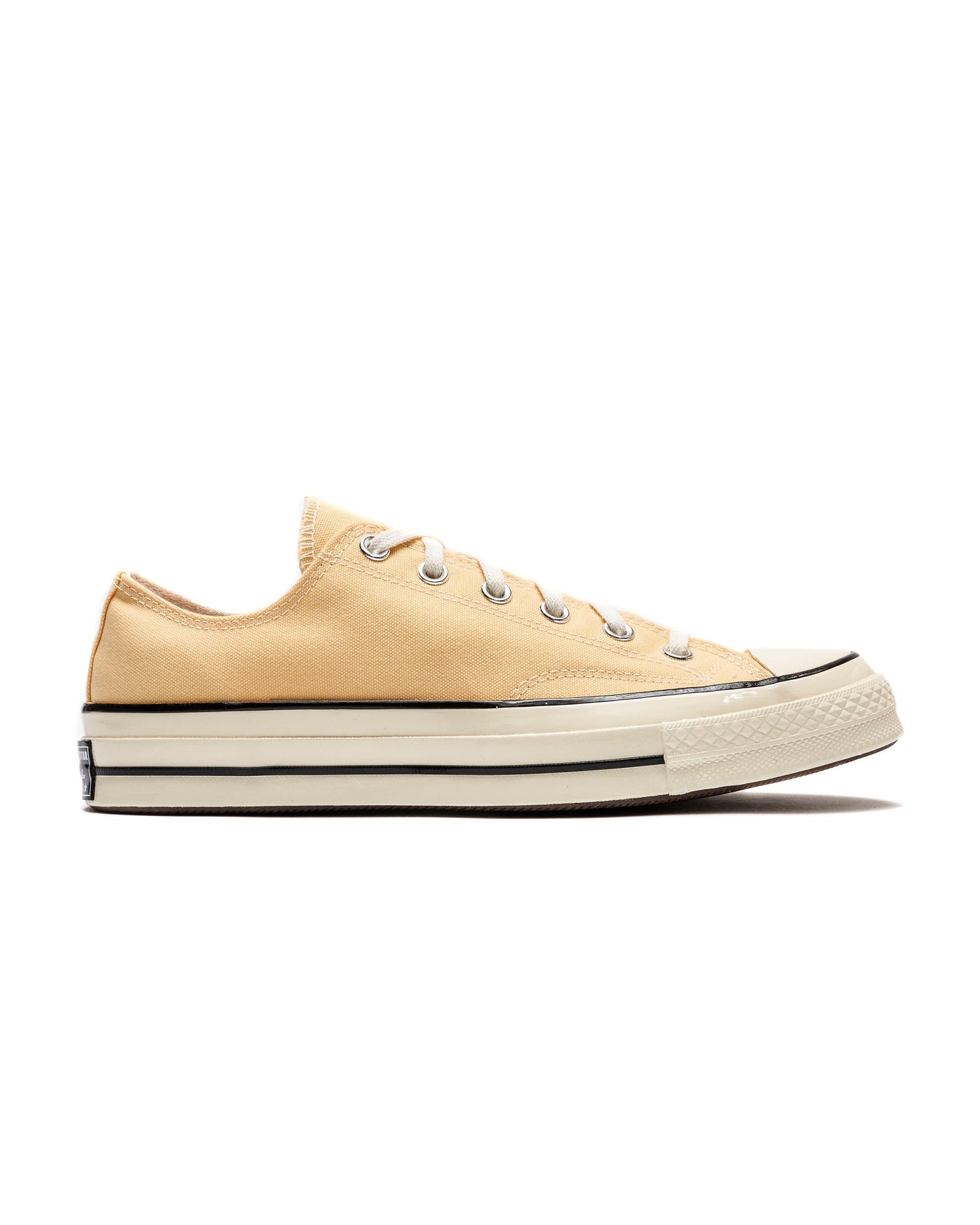 Exclusive Converse CHUCK 70 Vintage Canvas — 3 — Front View