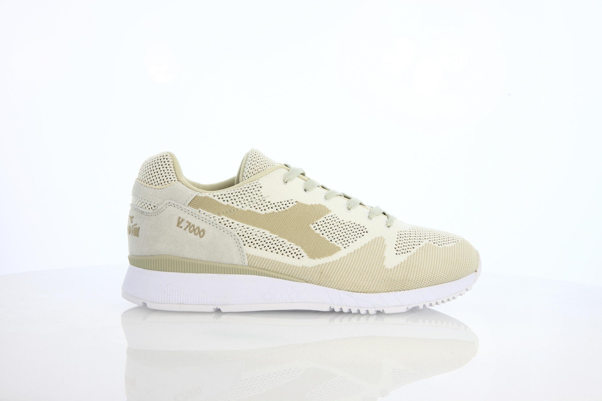 Exclusive Diadora V7000 WEAVE "Beige Dew" — 1.5 — Front View