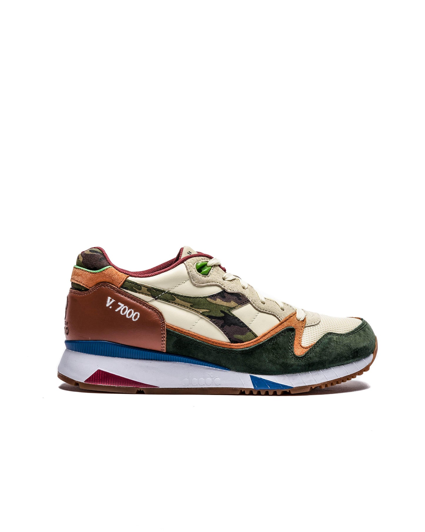 Exclusive Diadora x L’ORIGINAL & BISSO V7000 "Strong Together" — 1.5 — Front View