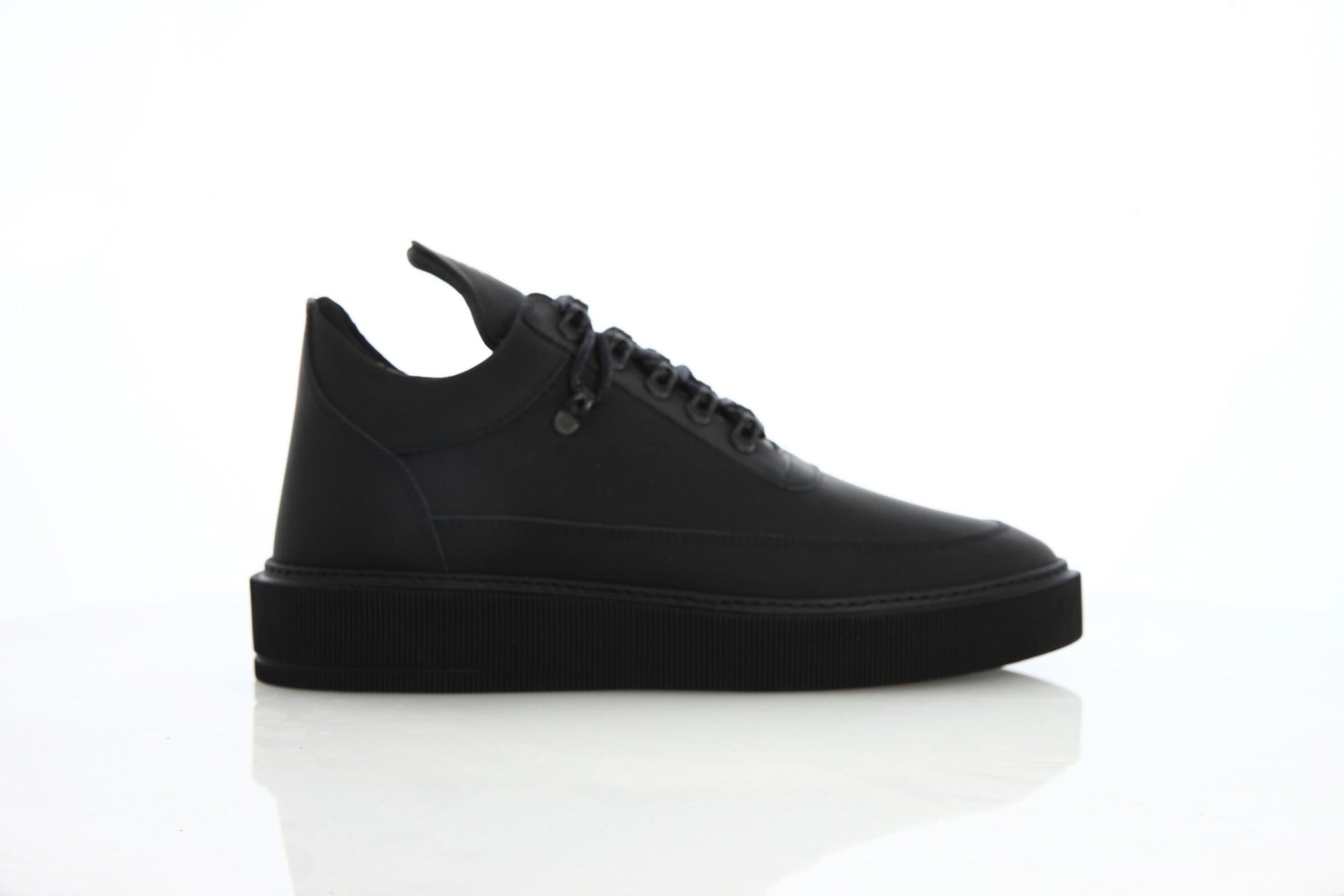 Exclusive FILLING PIECES Low Top Dress Cup Gala "All Black" — 6.5 — Front View
