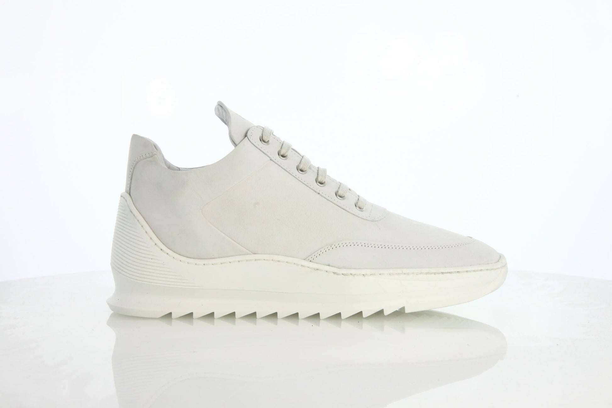 Exclusive Filling Pieces Low Top Heel Cap Basic "All White" — 6.5 — Front View
