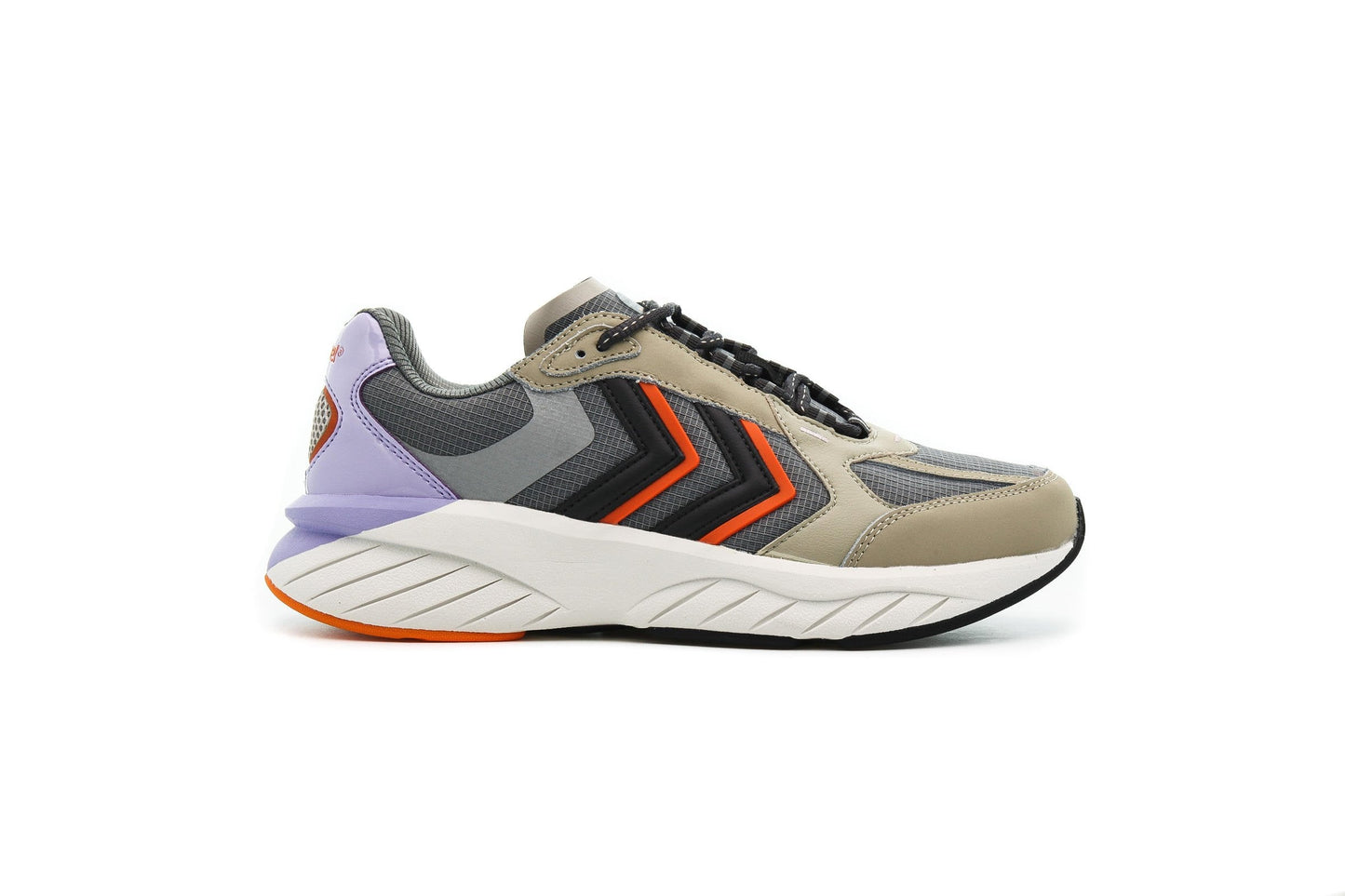 Exclusive Hummel REACH LX  6000 — 4 — Front View