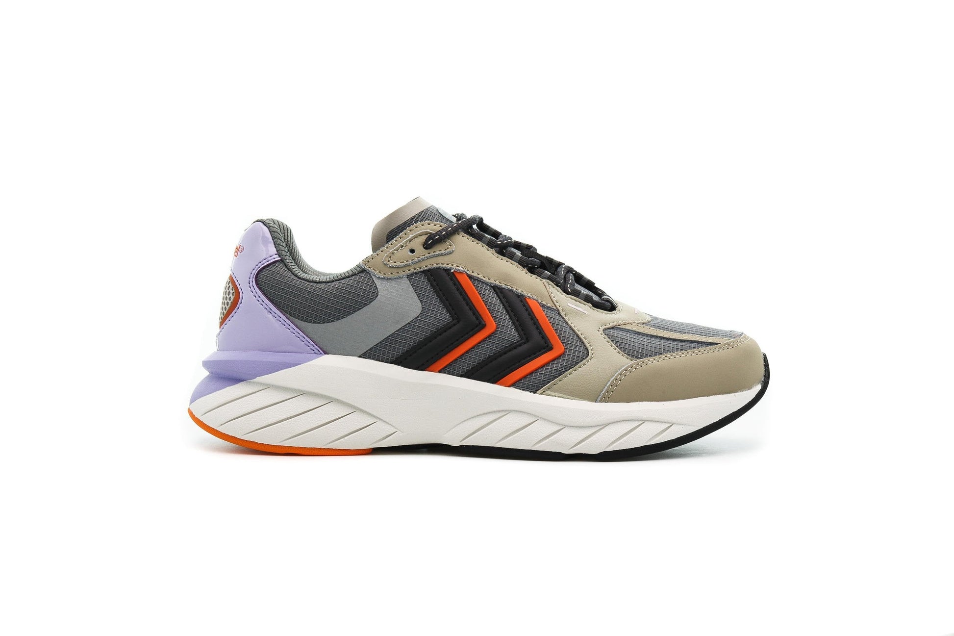 Exclusive Hummel REACH LX  6000 — 4 — Front View