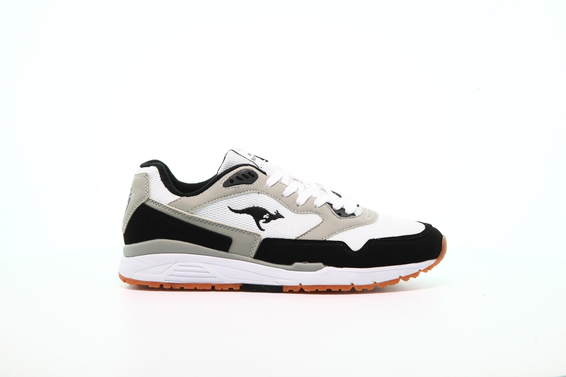 Exclusive KangaROOS Ultimate Star OG "Black" — 5 — Front View