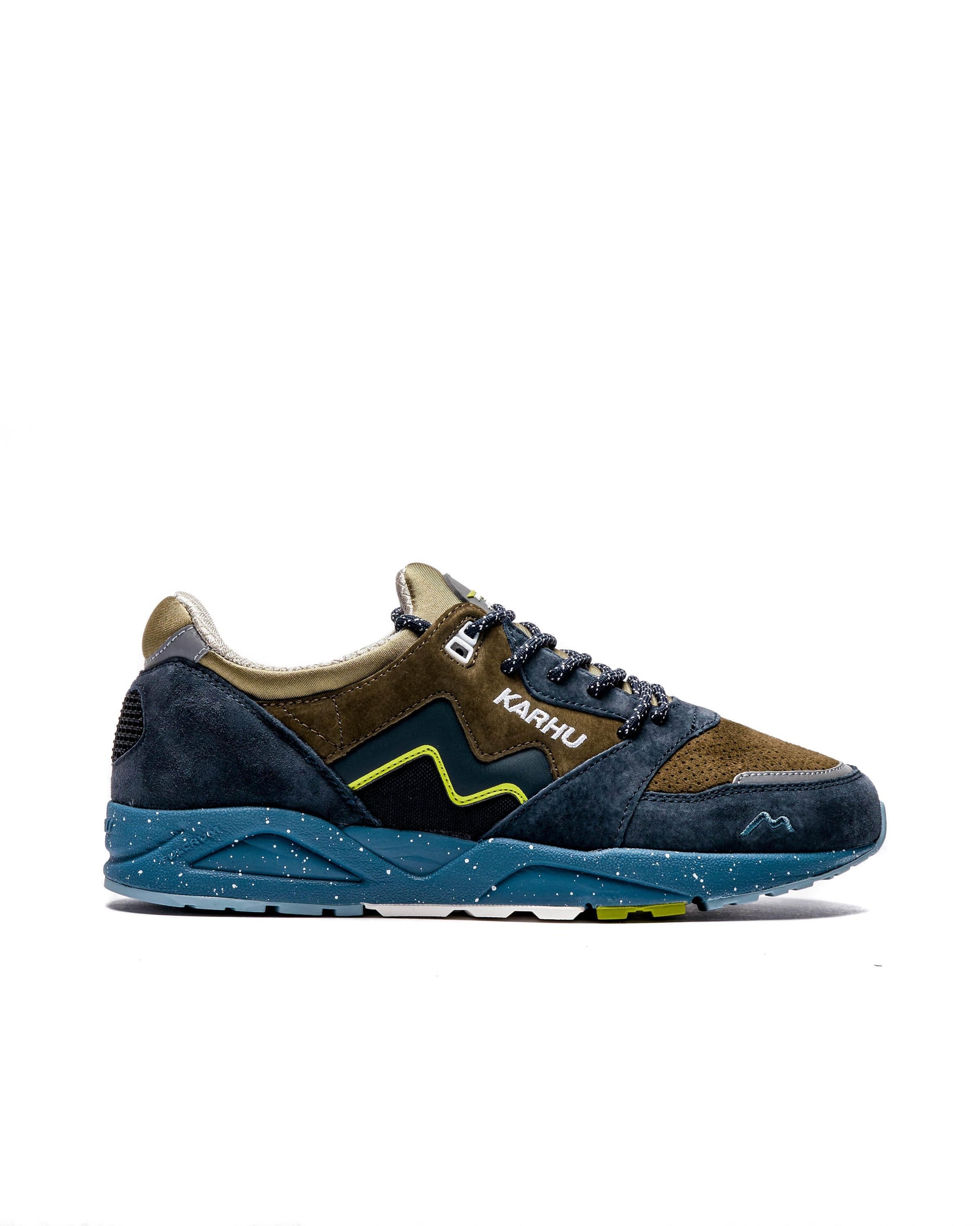 Exclusive Karhu Aria — 4 — Front View