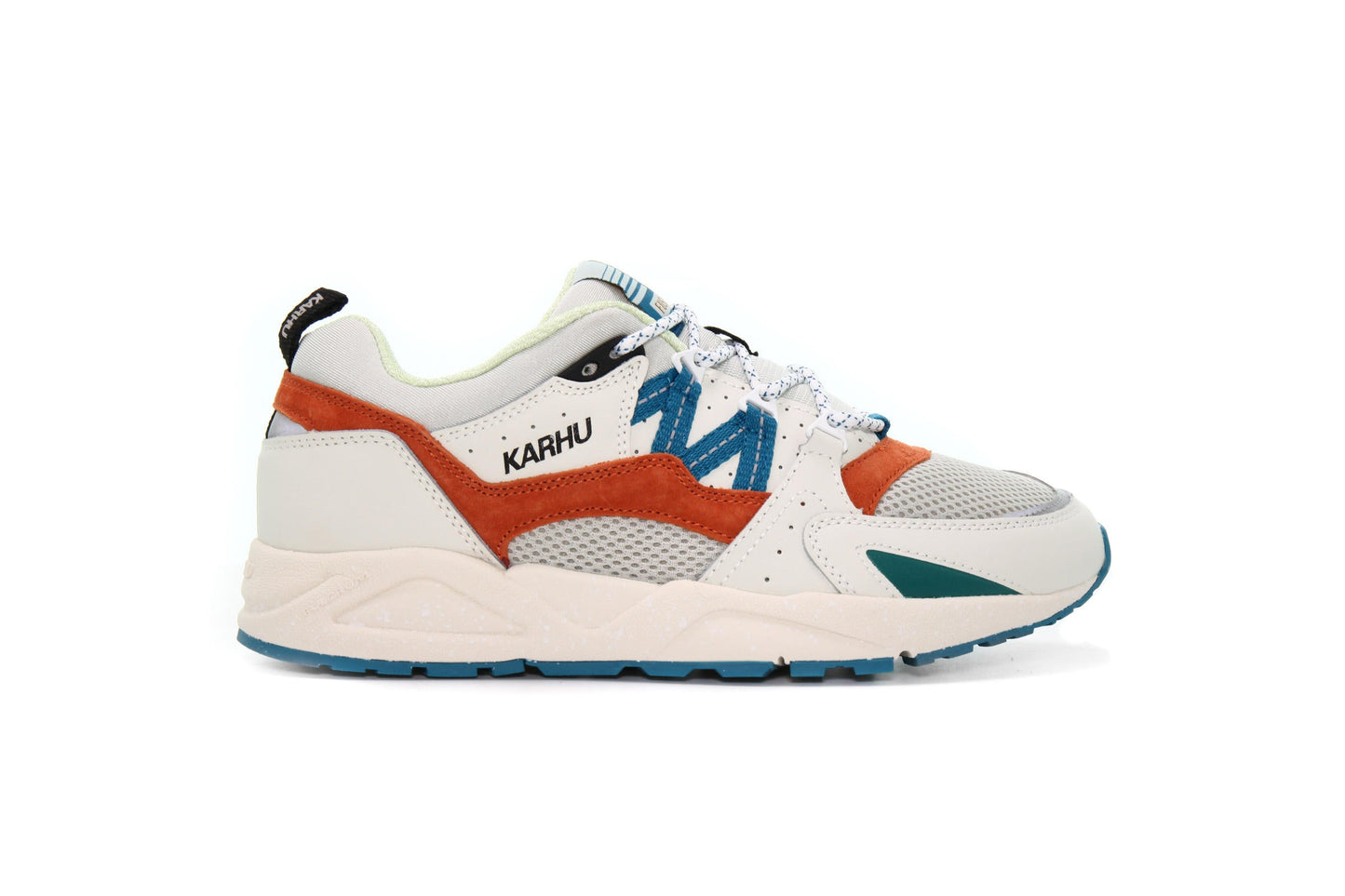 Exclusive Karhu FUSION 2.0 METRO PACK "LILY WHITE" — 4 — Front View